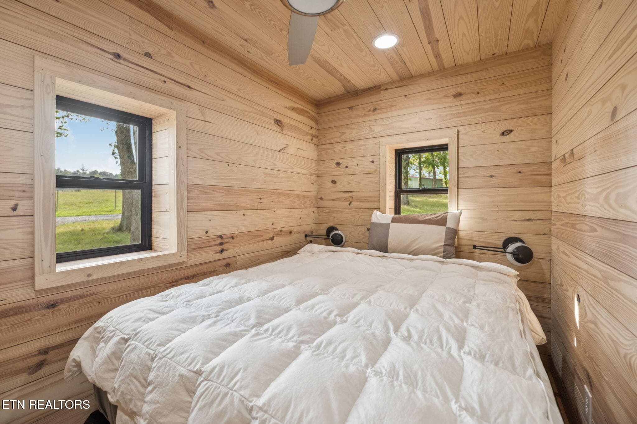 2nd Home Bedroom - 3173 Genesis Rd, Crossville, TN 38571