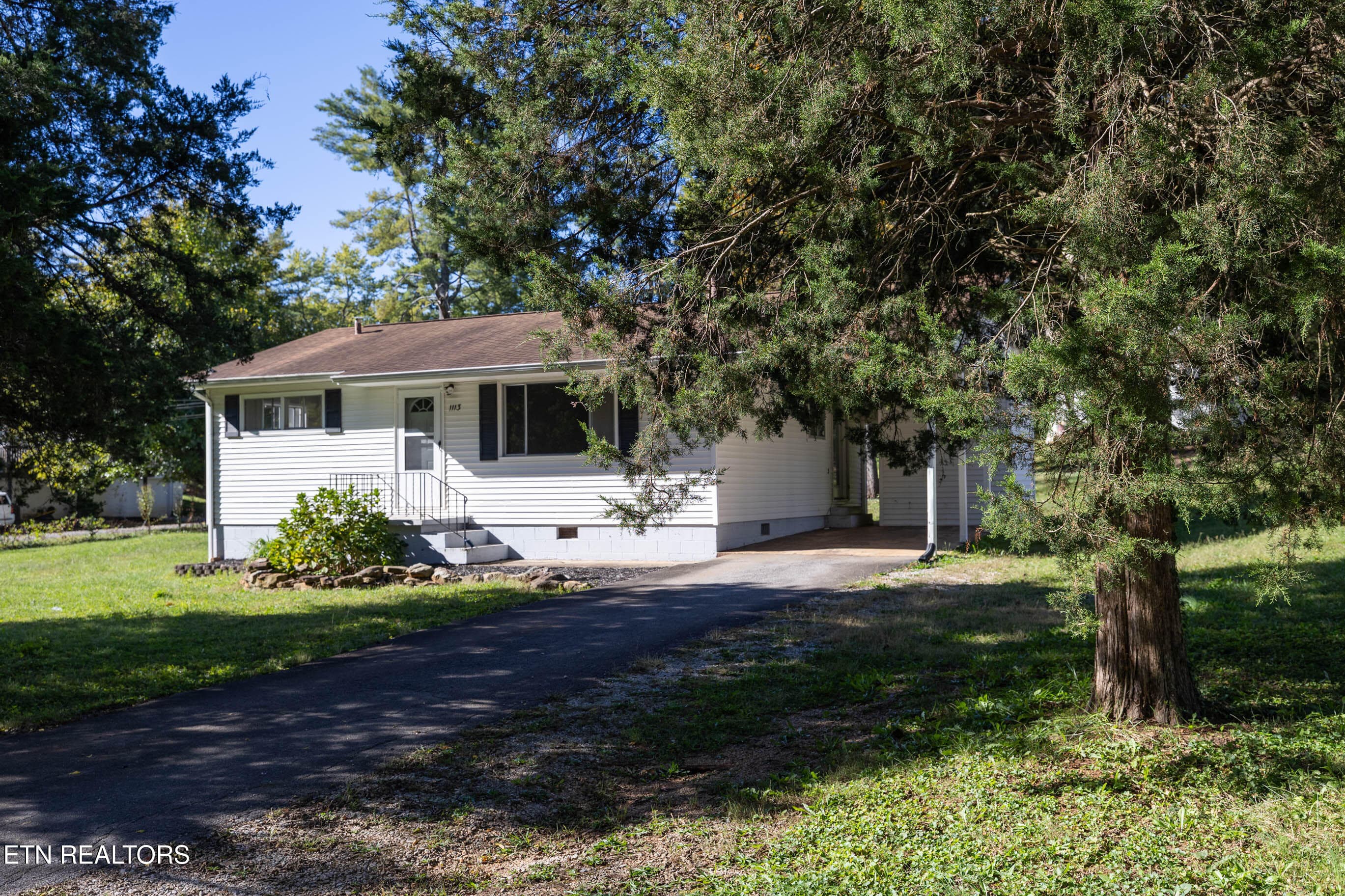 Ownby-16 - 1113 Ownby Lane, Knoxville, TN 37919