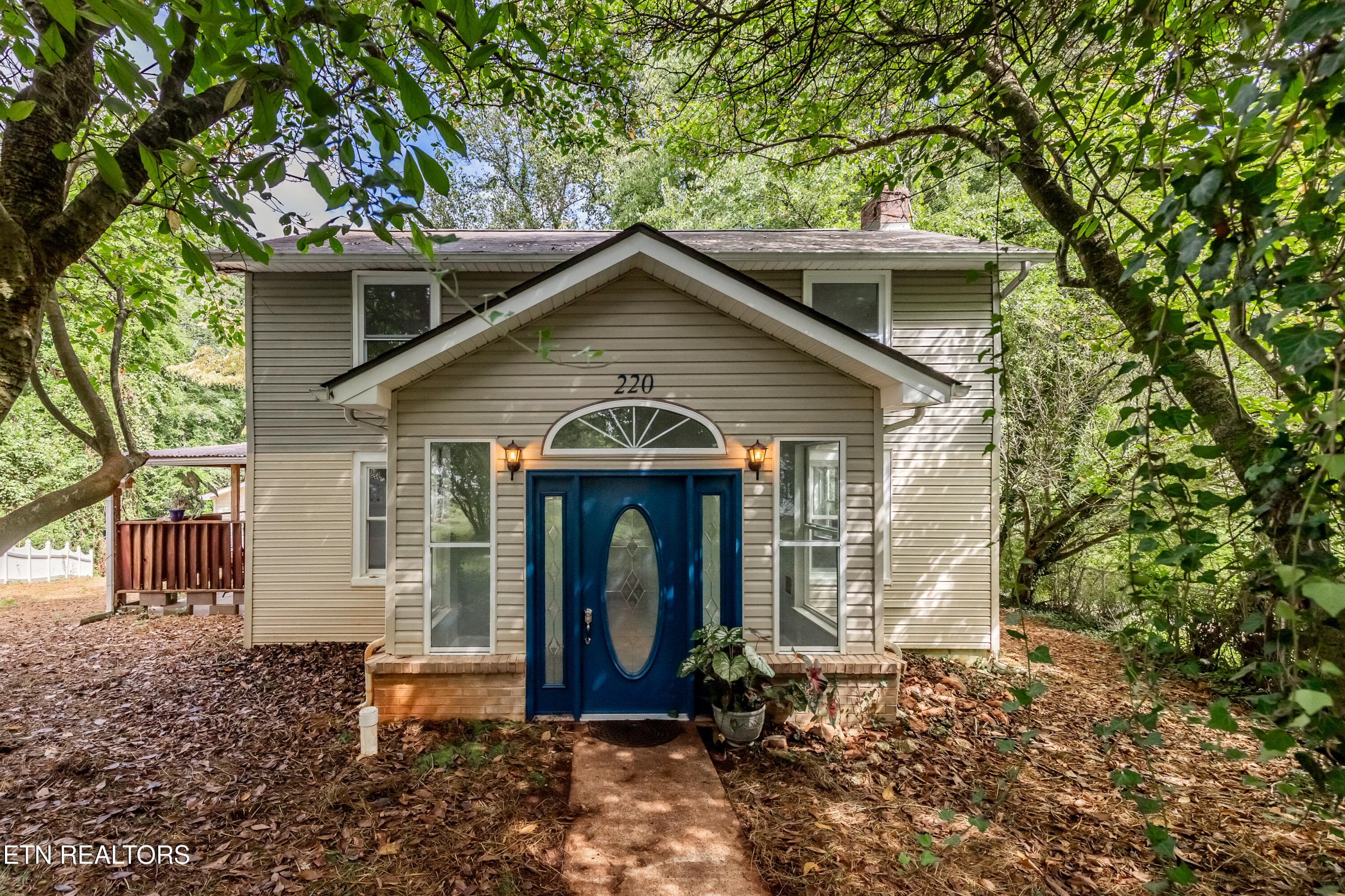 220 Oak Rd, Norris, TN 37828