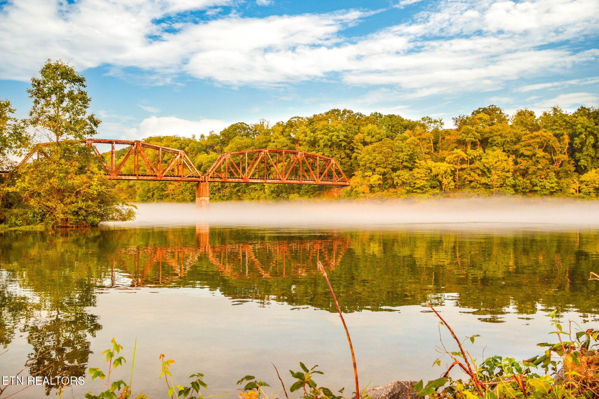 Scenic trails along water - 108 Amanda Place, Oak Ridge, TN 37830