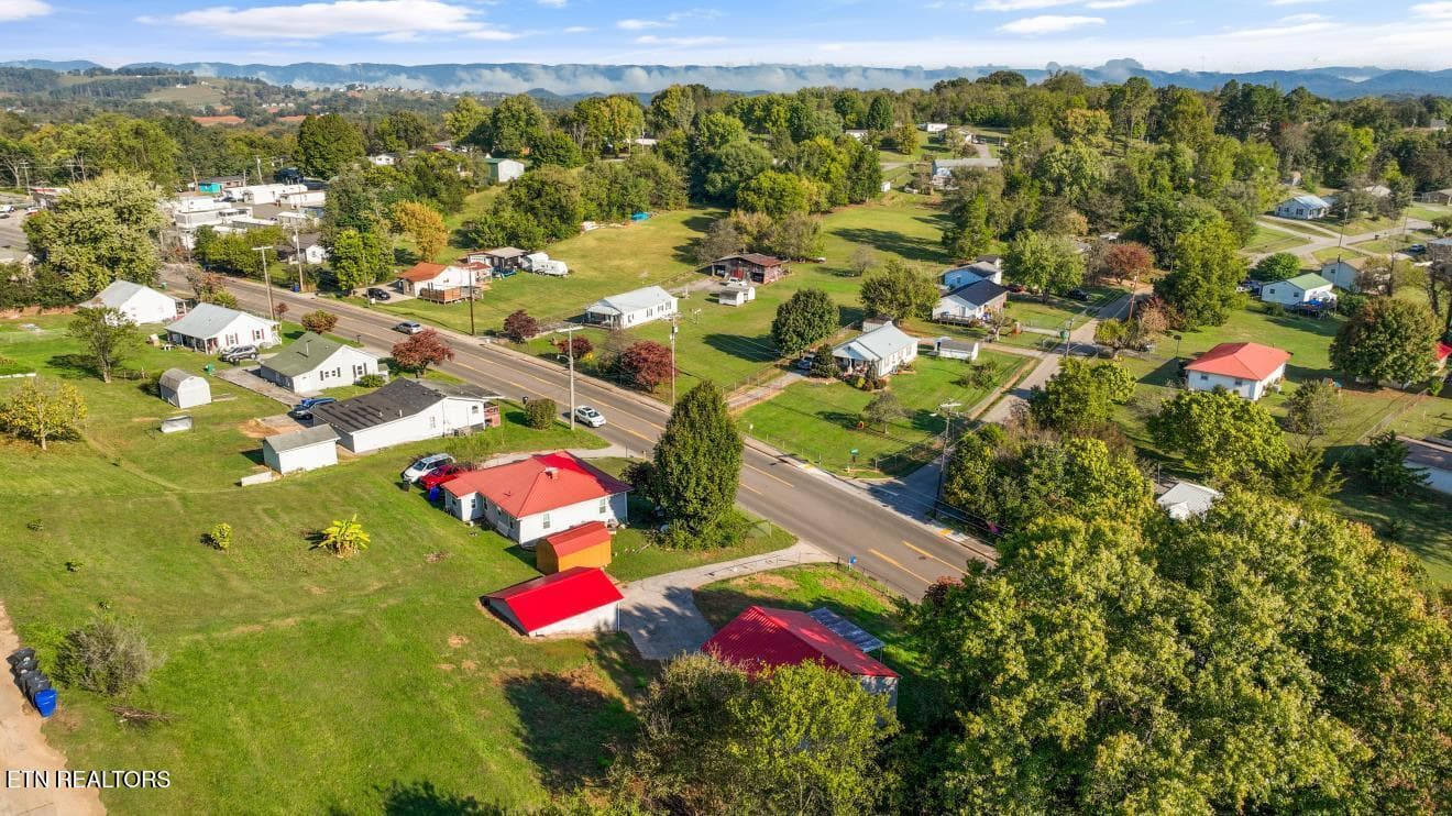1709 N Liberty Hill Rd09 (33) - 1709 N Liberty Hill Rd, Morristown, TN 37814