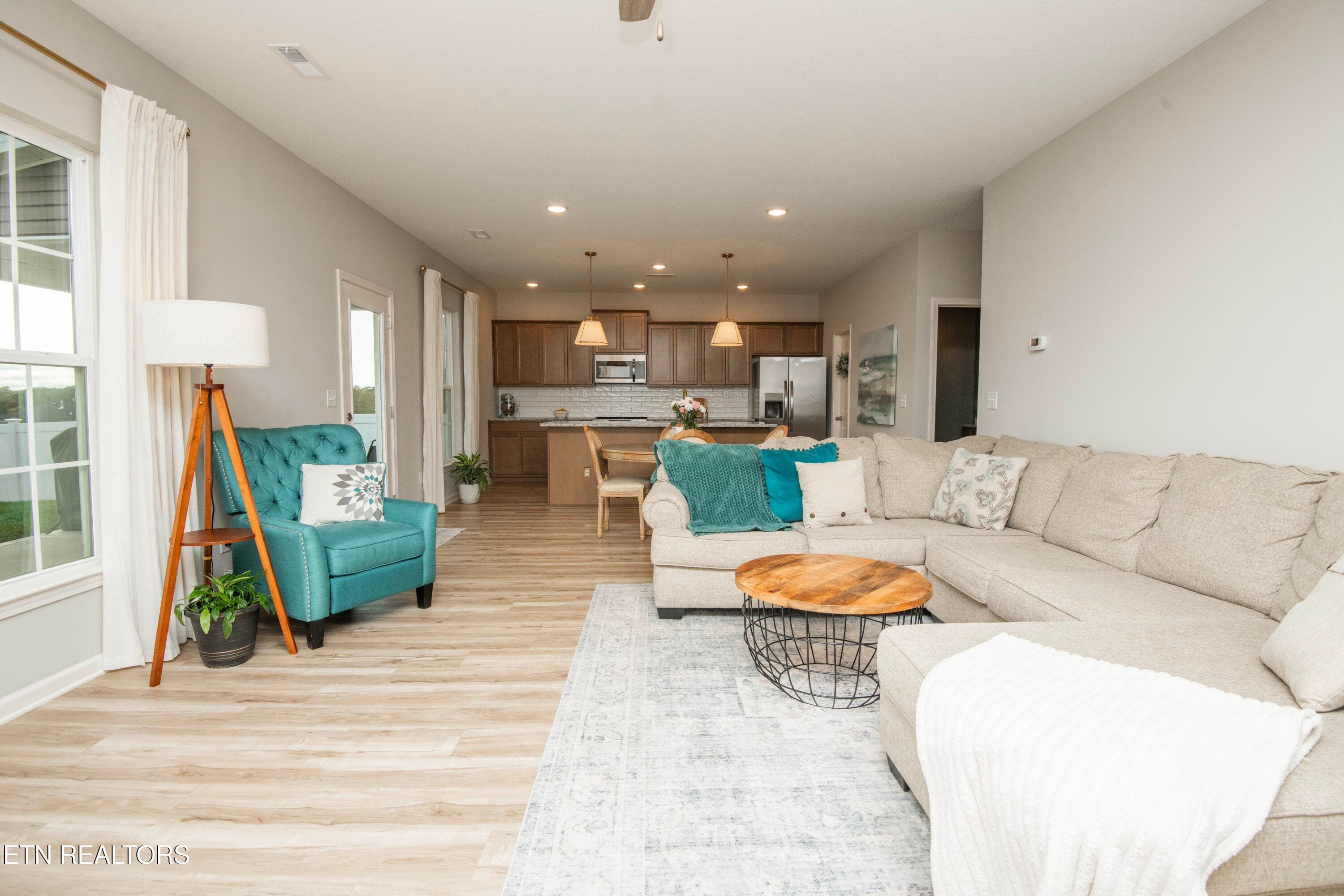 living - 3632 Crimson Circle, Maryville, TN 37801