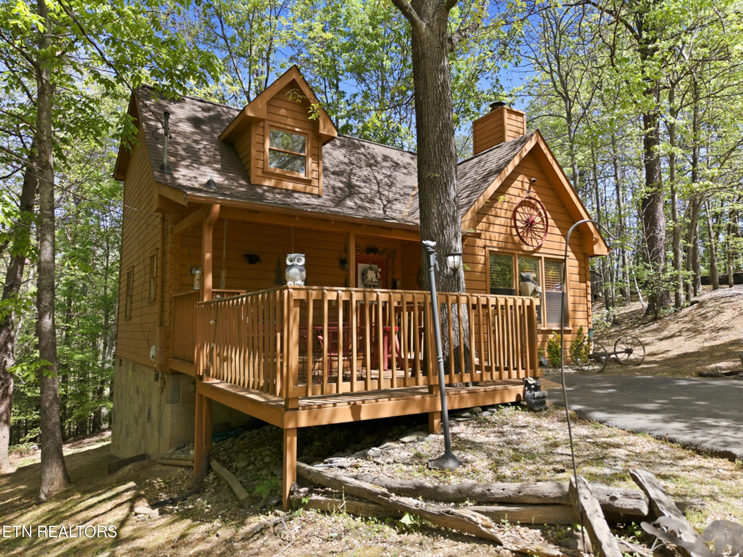 3_3513_country_pines_way_0002 - 3513 Country Pines Way, Sevierville, TN 37876