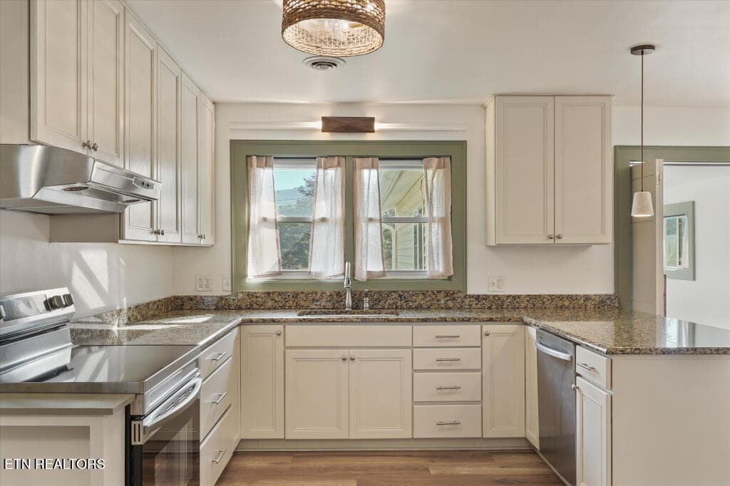 3716-Orangewood-Road-02 - 3716 Orangewood Rd, Knoxville, TN 37921