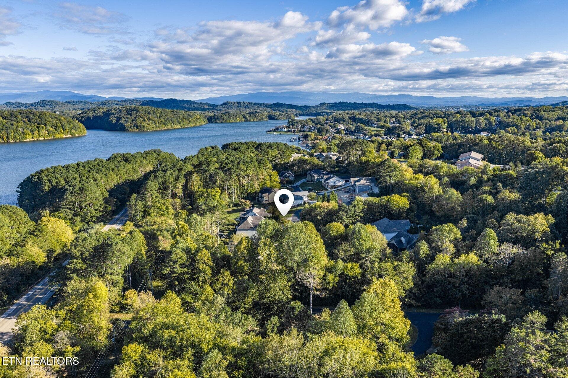 10-Michelle_Ham_321_Awohili_Ln__Loudon_T - 321 Awohili Lane, Loudon, TN 37774