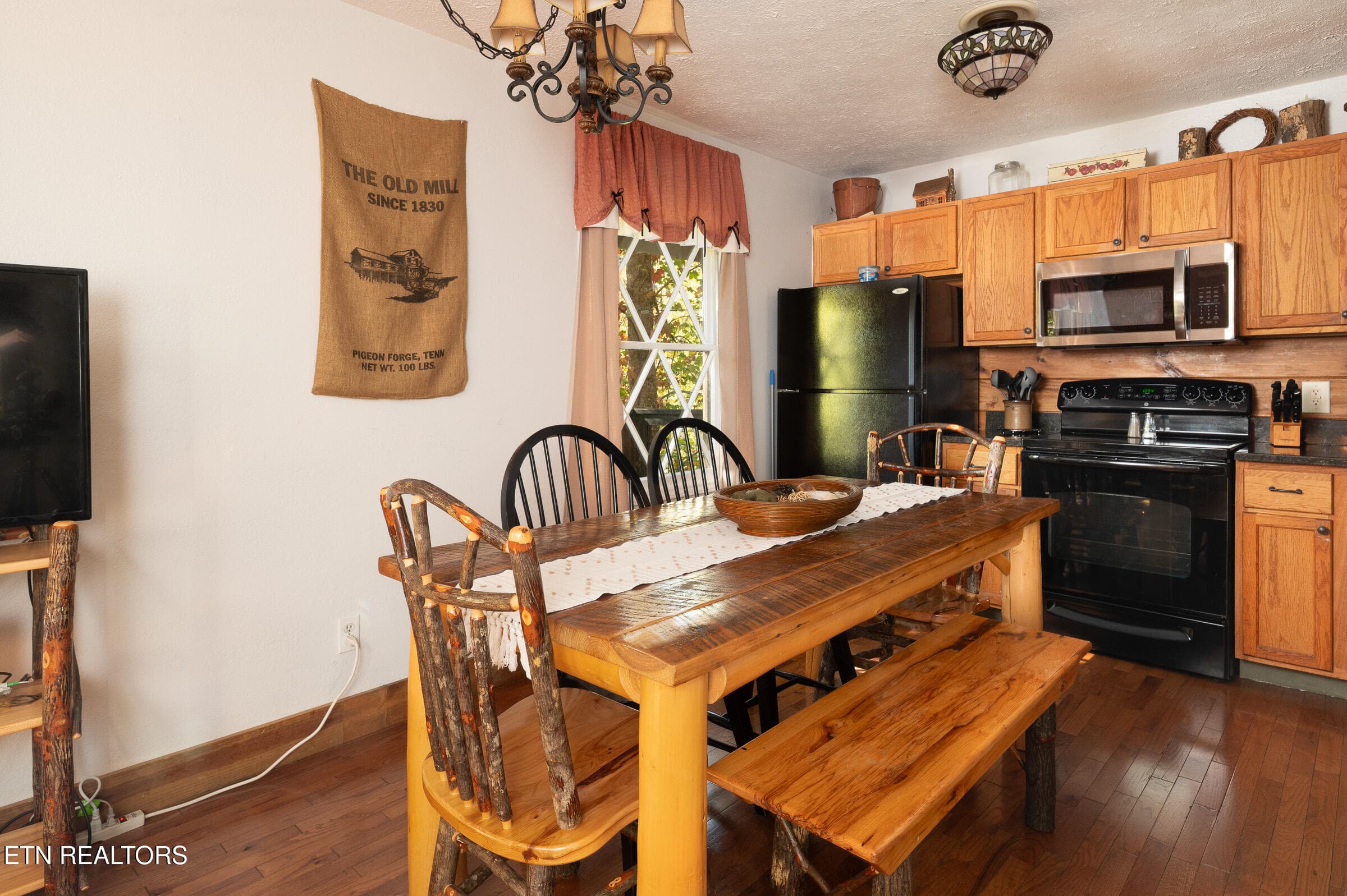 kitchen - 2652 Sunset Rd, Sevierville, TN 37862