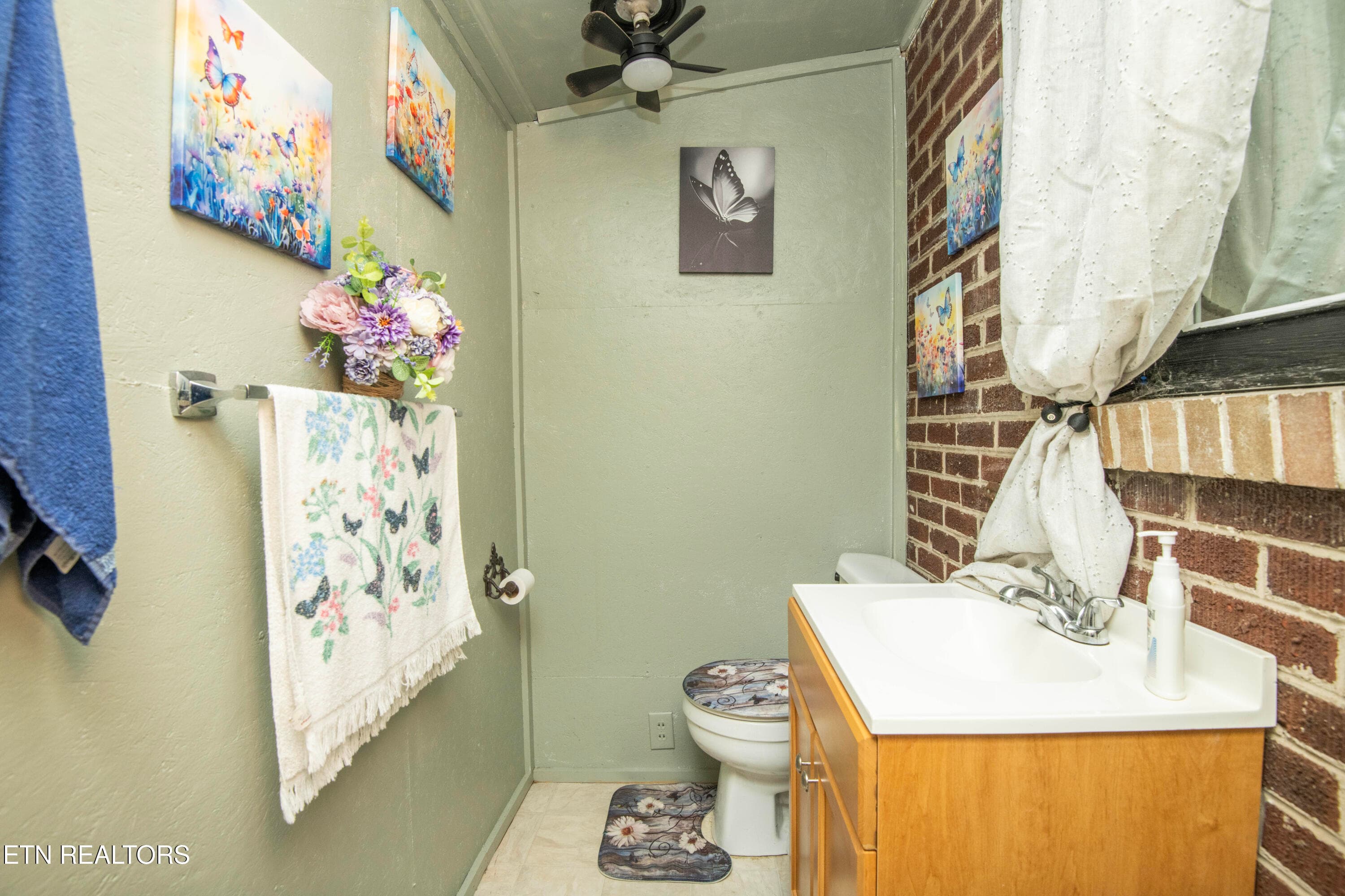 half bath - 8507 Old Rutledge Pike, Knoxville, TN 37924