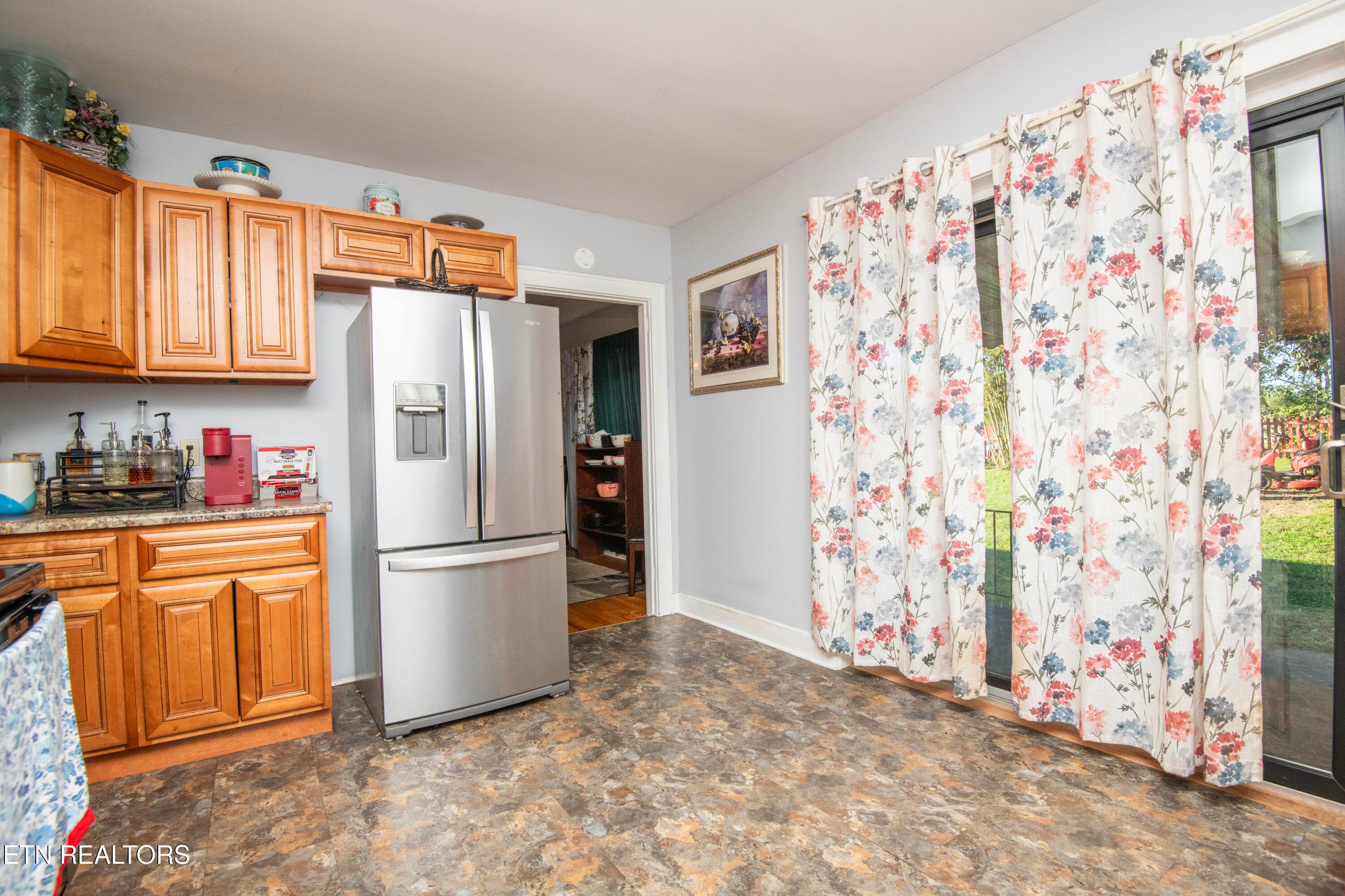 kitchen 2 - 8507 Old Rutledge Pike, Knoxville, TN 37924