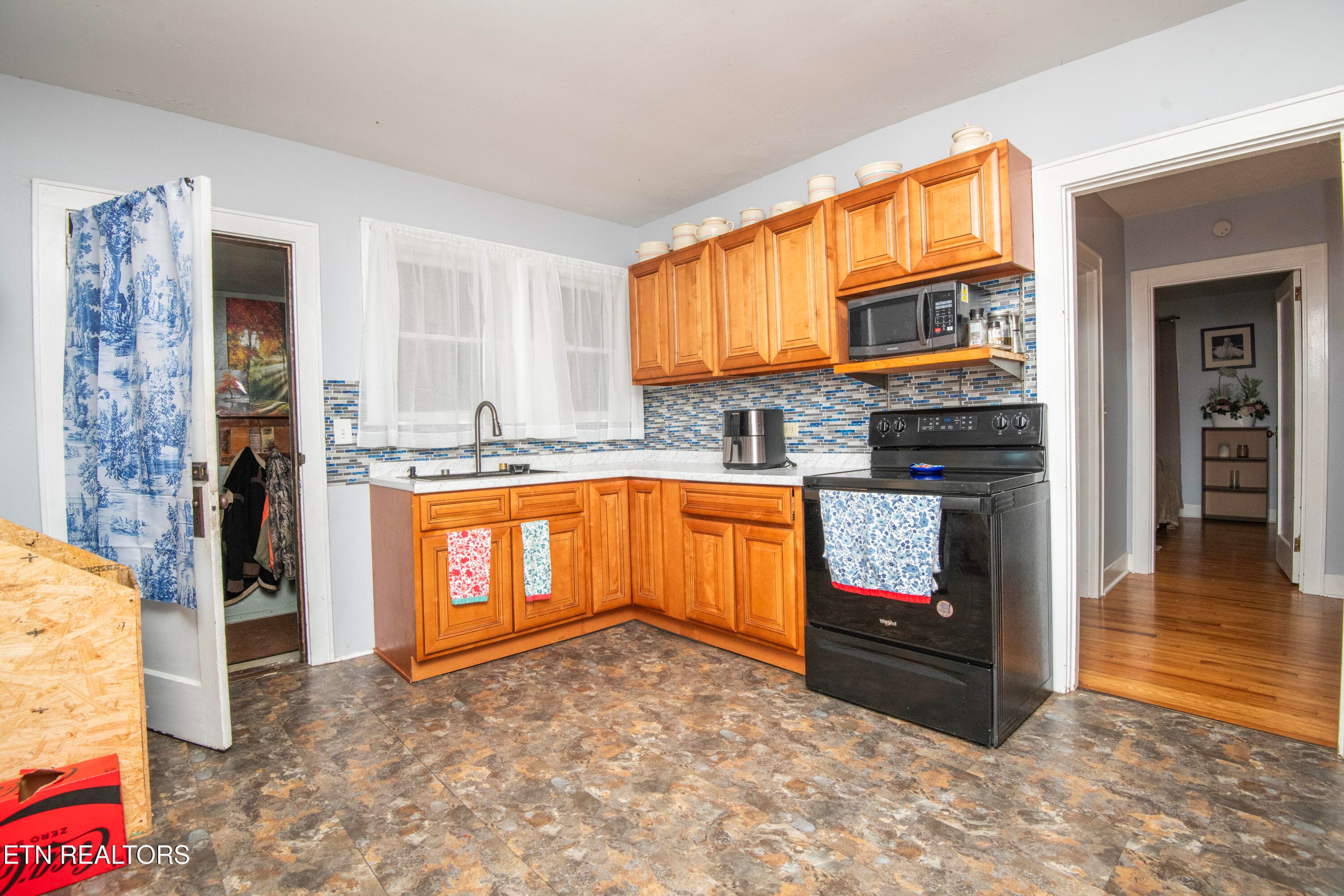 kitchen 5 - 8507 Old Rutledge Pike, Knoxville, TN 37924