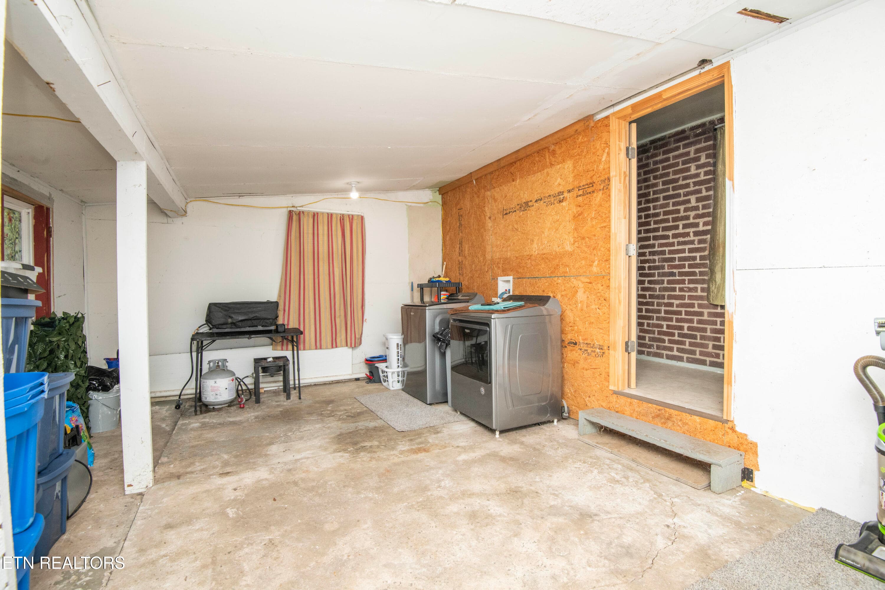 laundry - 8507 Old Rutledge Pike, Knoxville, TN 37924