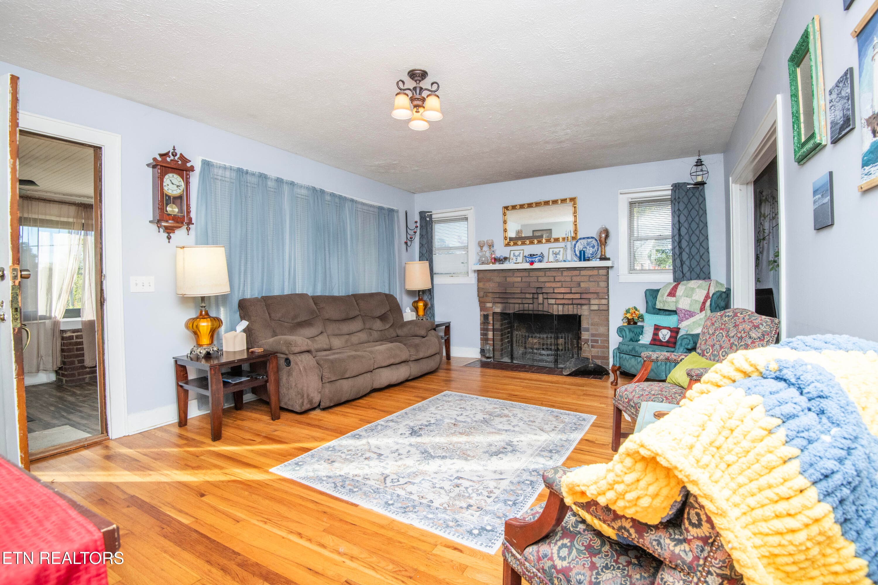 living 2 - 8507 Old Rutledge Pike, Knoxville, TN 37924