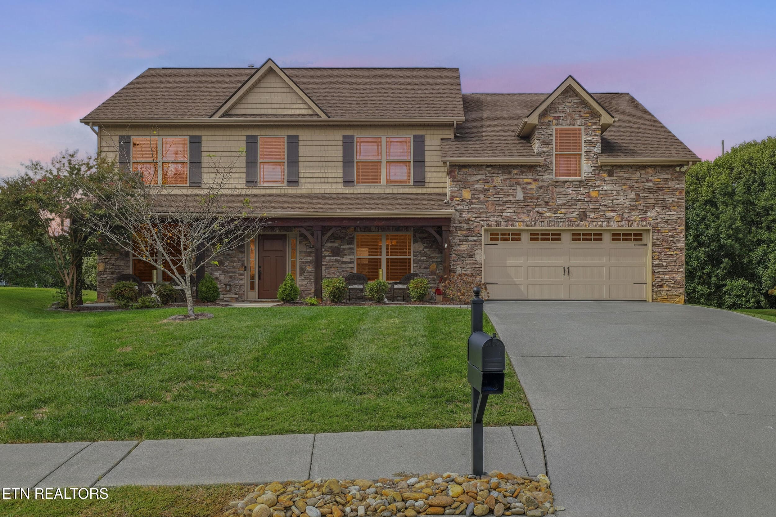Beautiful twilight - 8941 Affinity Way, Knoxville, TN 37922
