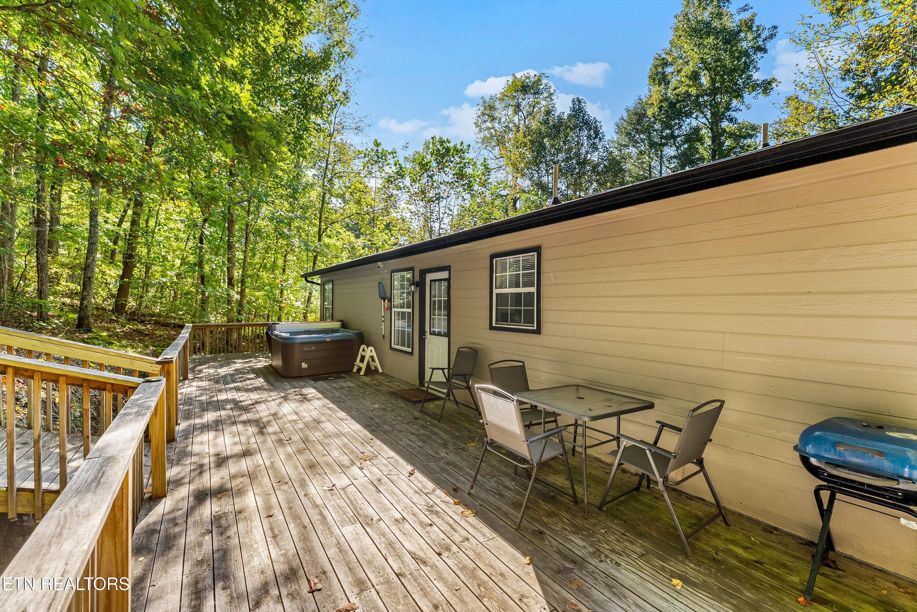 50-Back Deck A2 - 1408 Alpine Drive, Sevierville, TN 37876