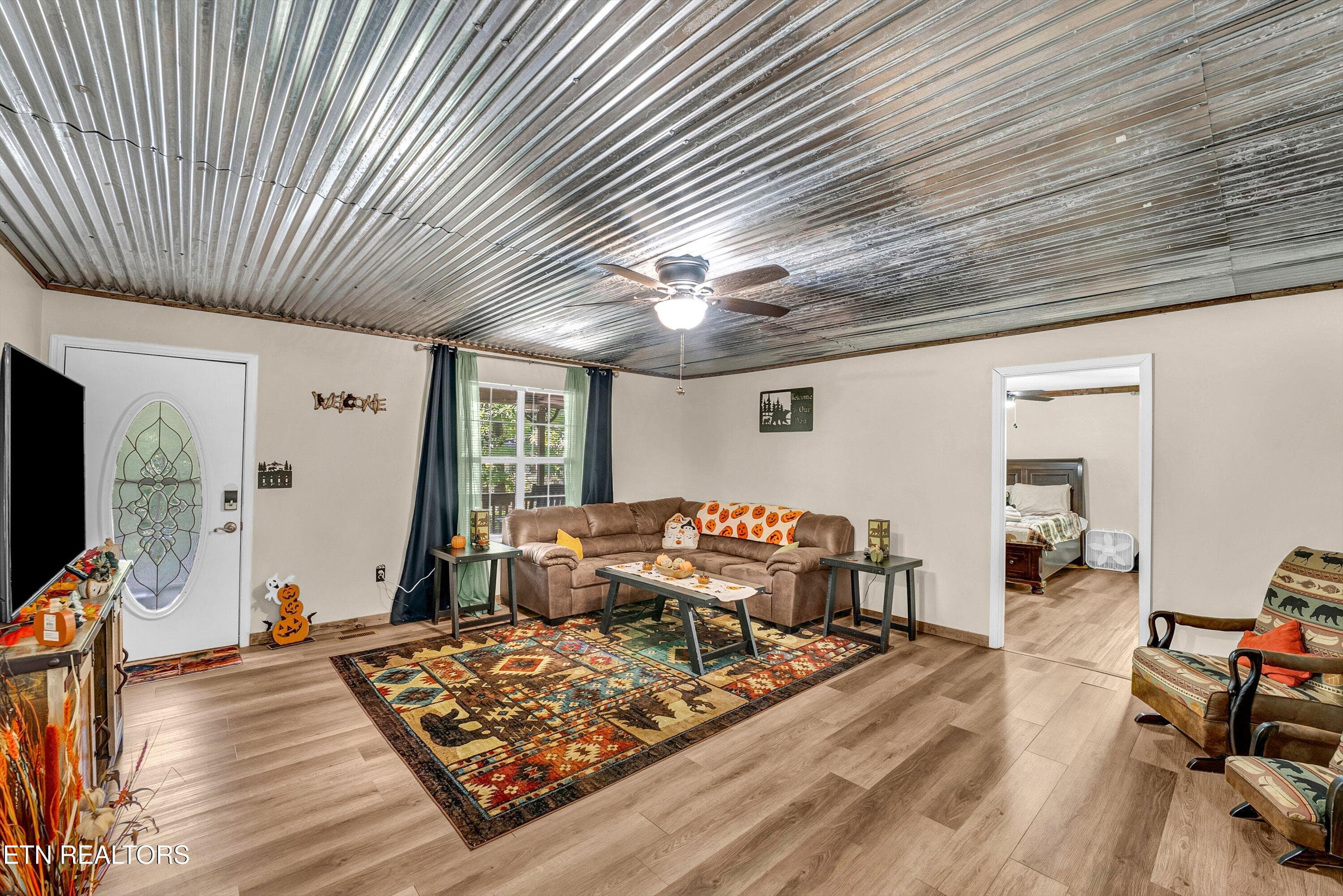 28-Living A2 - 1408 Alpine Drive, Sevierville, TN 37876