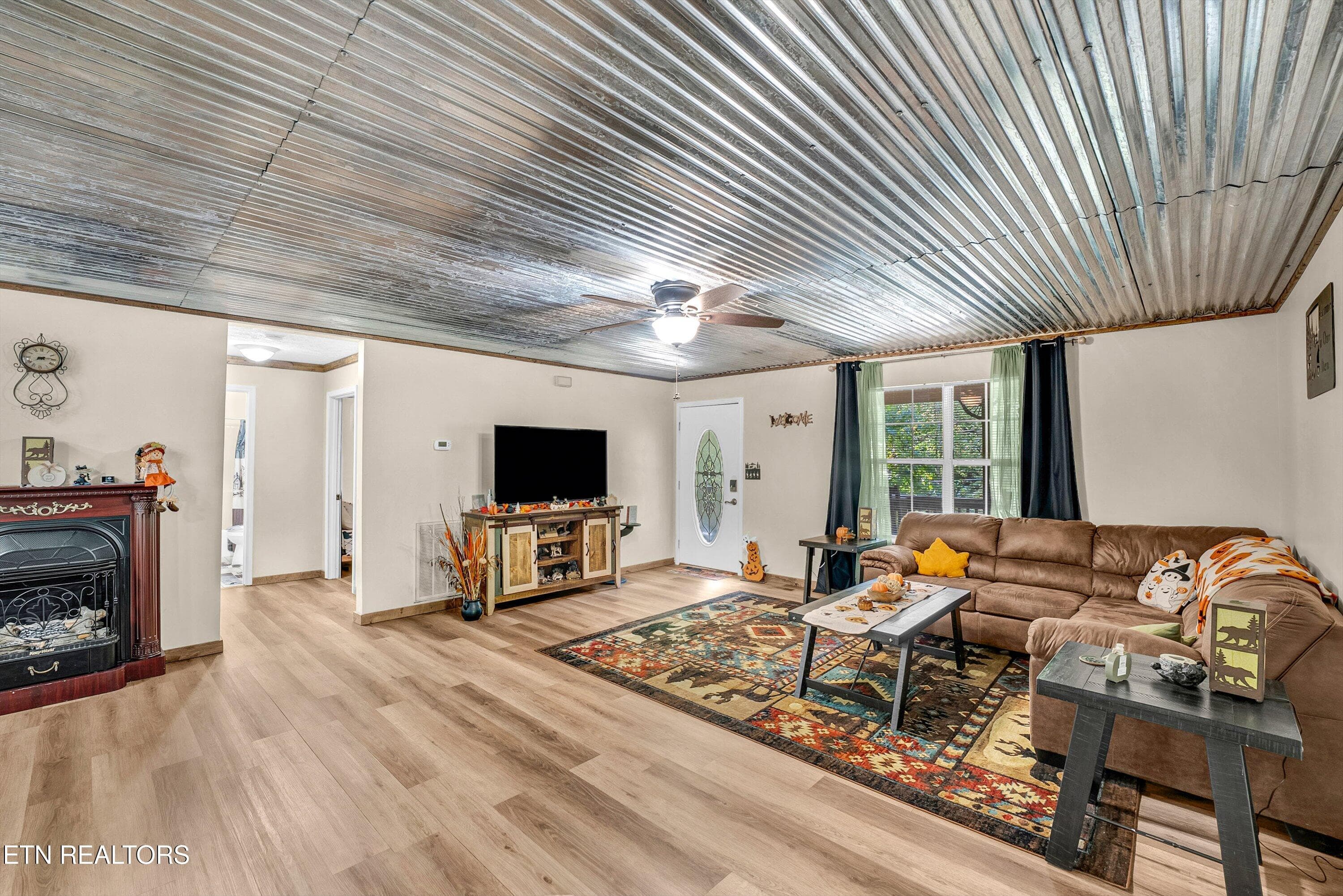 30-Living A4 - 1408 Alpine Drive, Sevierville, TN 37876