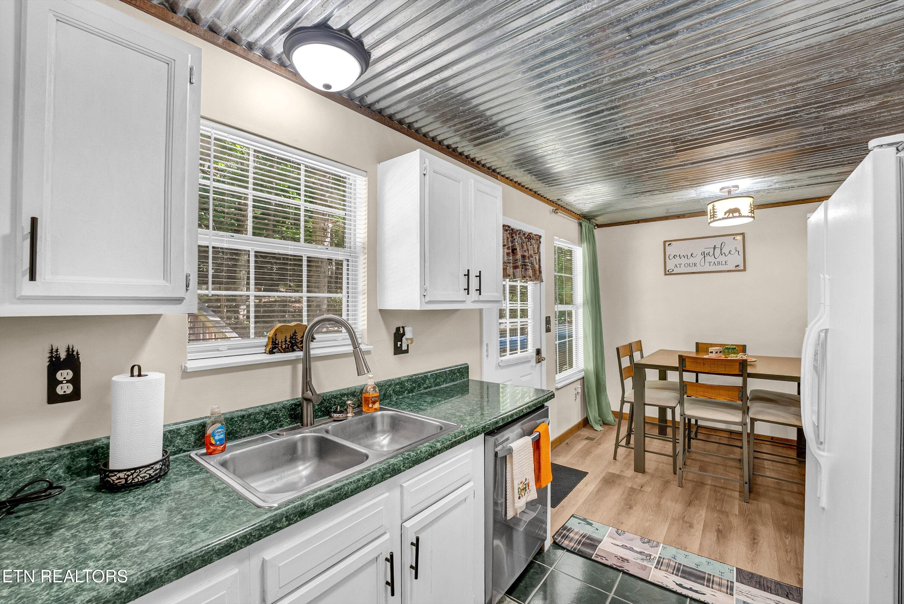 33-Kitchen A2 - 1408 Alpine Drive, Sevierville, TN 37876