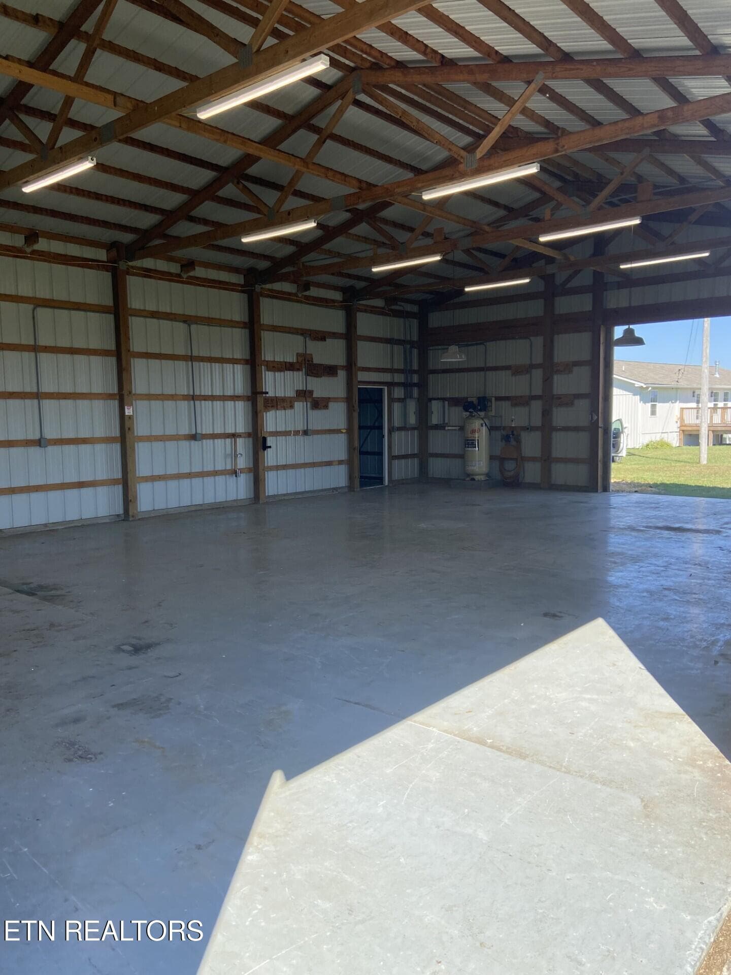 Outbuilding - 226 Ike Burgess Rd, Crossville, TN 38572