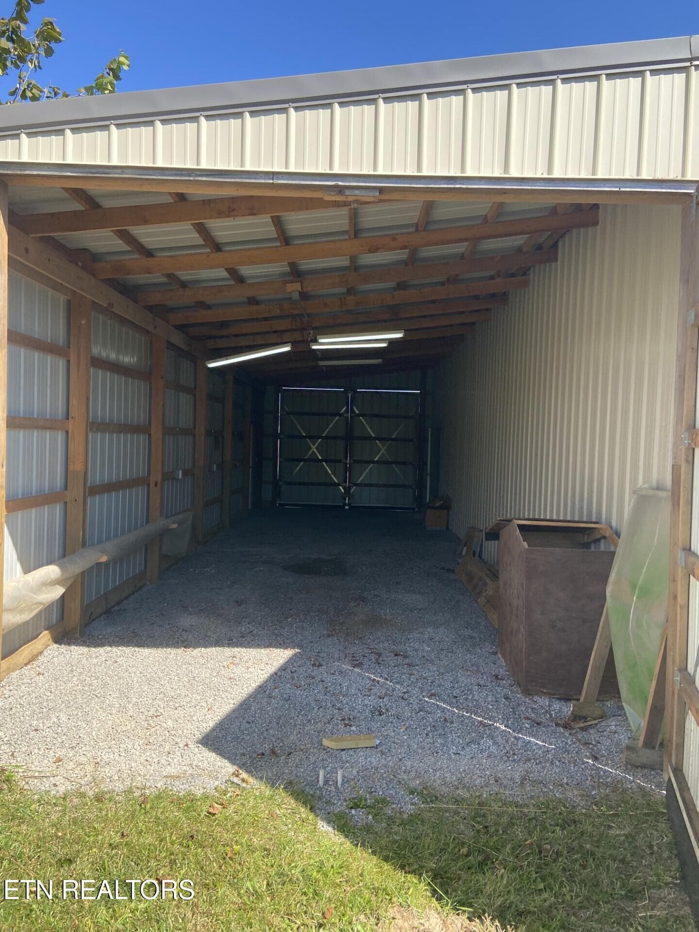 Outbuilding - 226 Ike Burgess Rd, Crossville, TN 38572
