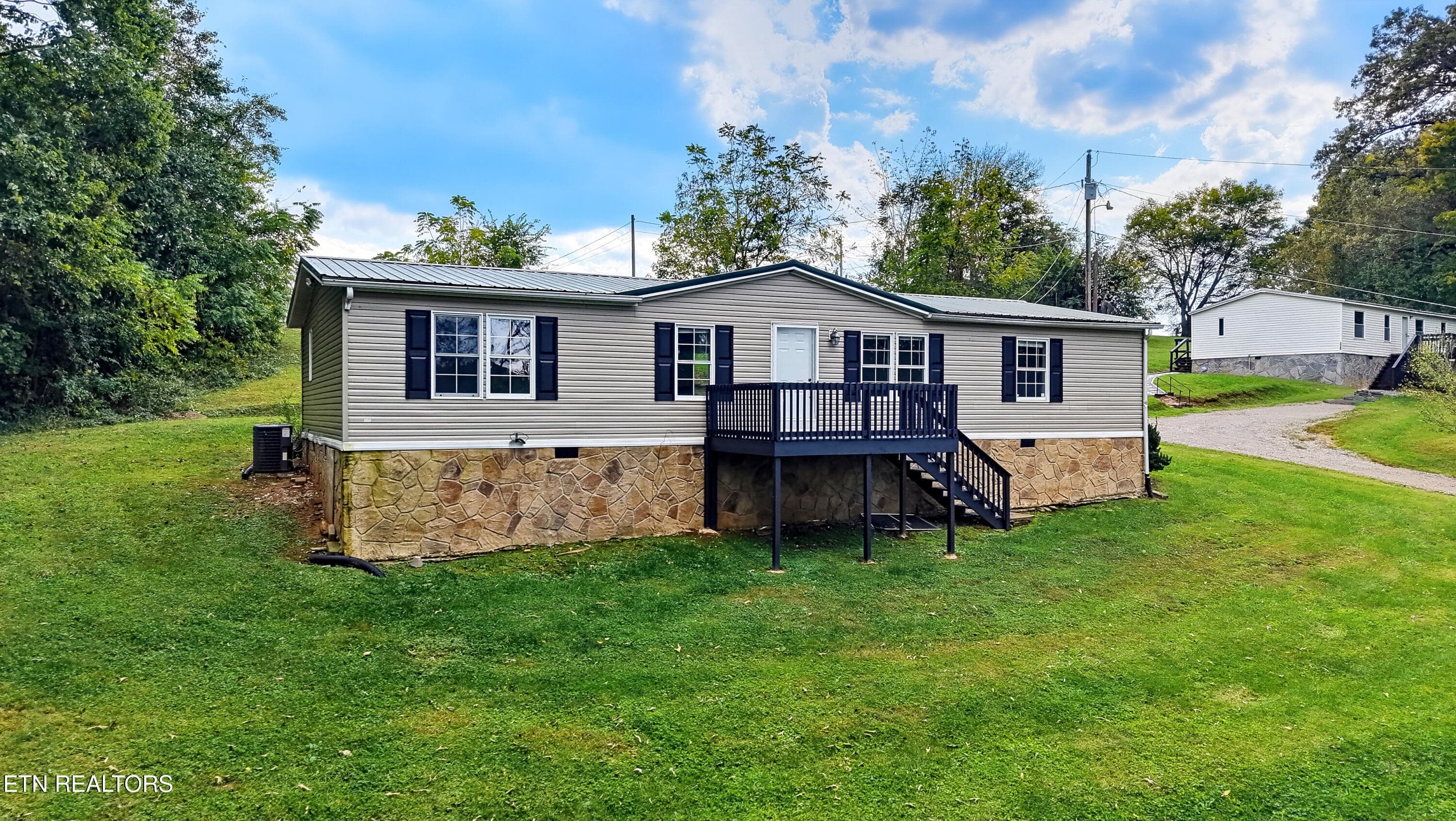 330 Doc Norton - 328 & 330 Doc Norton Rd, Walland, TN 37886