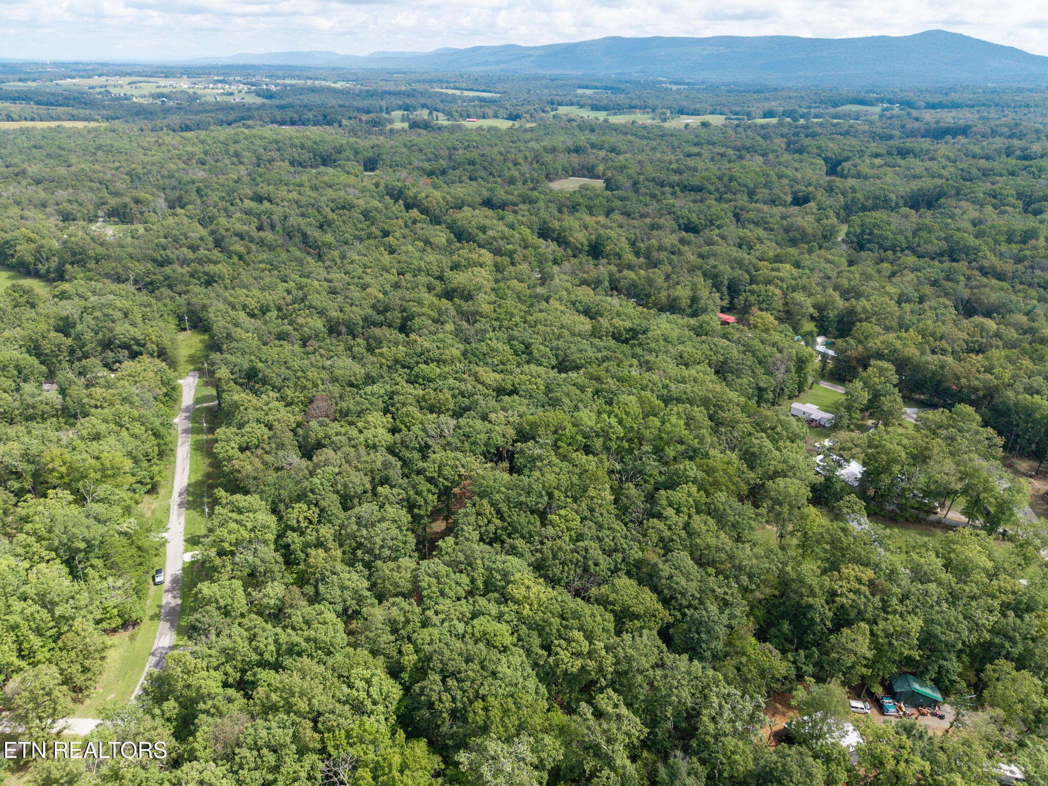 4-web-or-mls-Killary Dr_038_TNPC-HDR - Killary Rd, Crossville, TN 38572