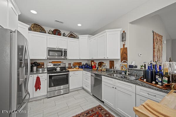 KITCHEN - 173 Piper Glen, Gray, TN 37615