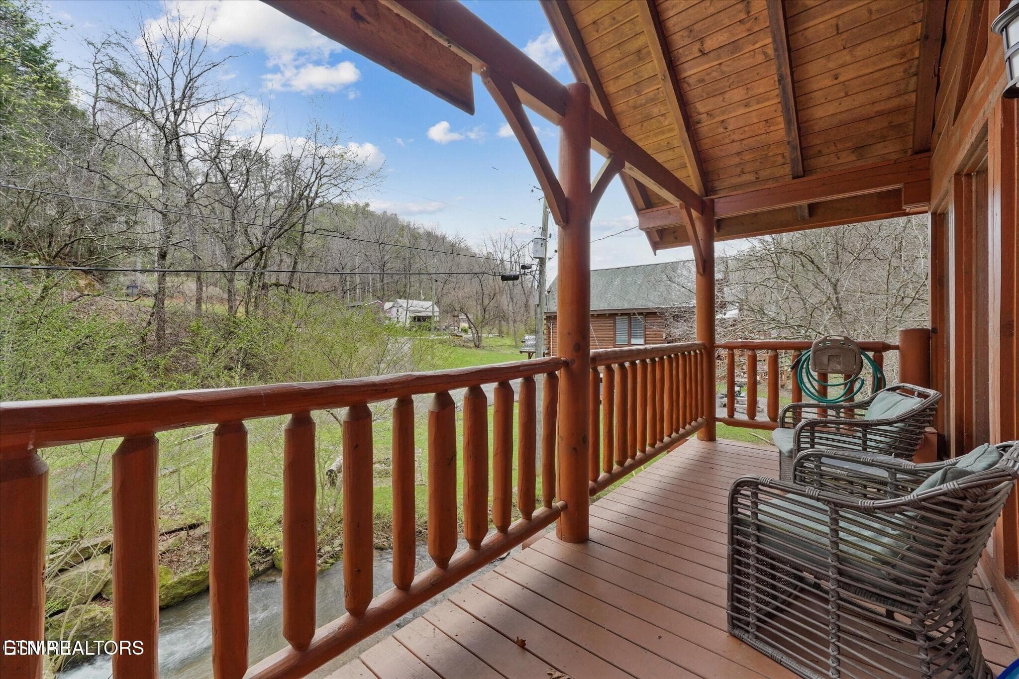 Caney porch - 331 Caney Creek Rd, Pigeon Forge, TN 37863
