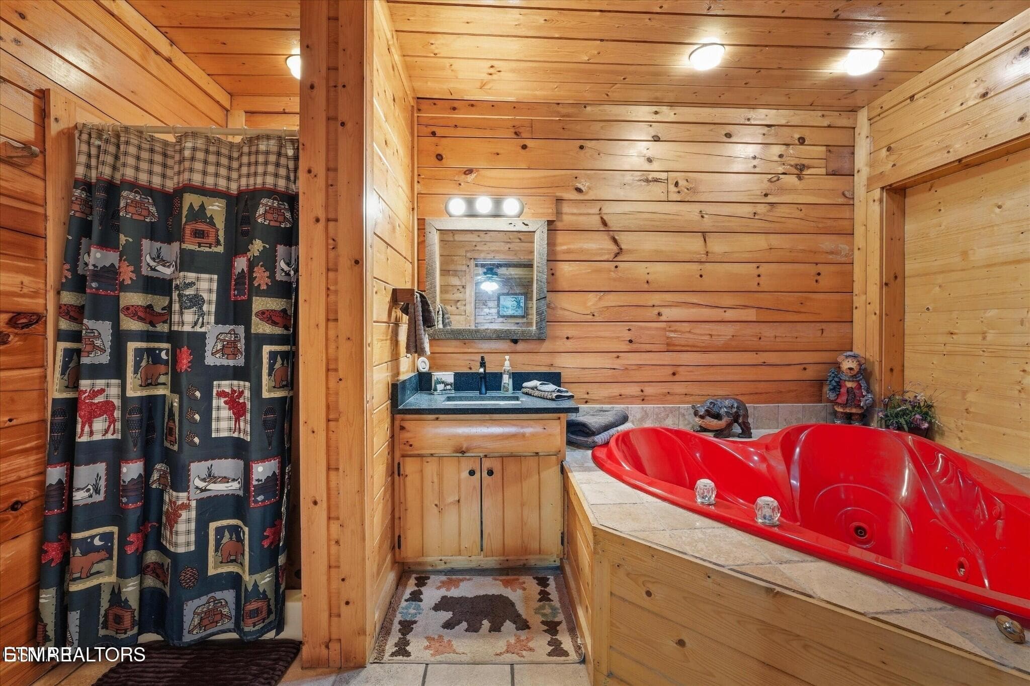 Caney Bath up - 331 Caney Creek Rd, Pigeon Forge, TN 37863