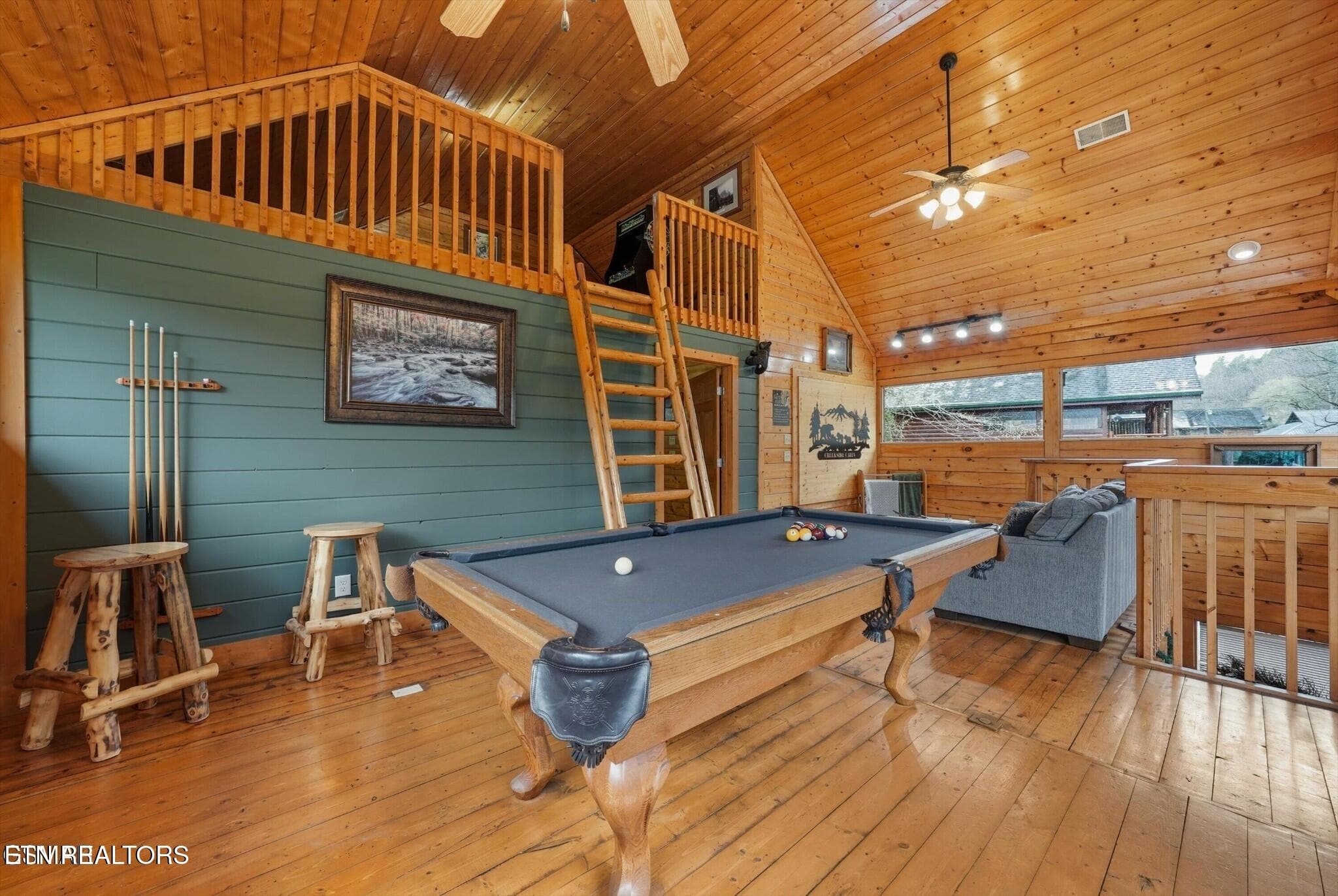 Caney Game Room - 331 Caney Creek Rd, Pigeon Forge, TN 37863