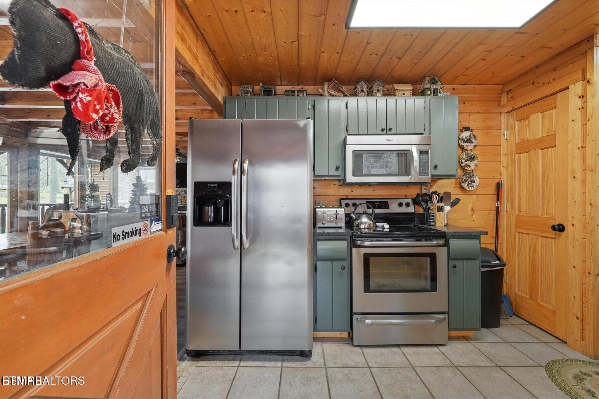 Caney kitchen #1 - 331 Caney Creek Rd, Pigeon Forge, TN 37863