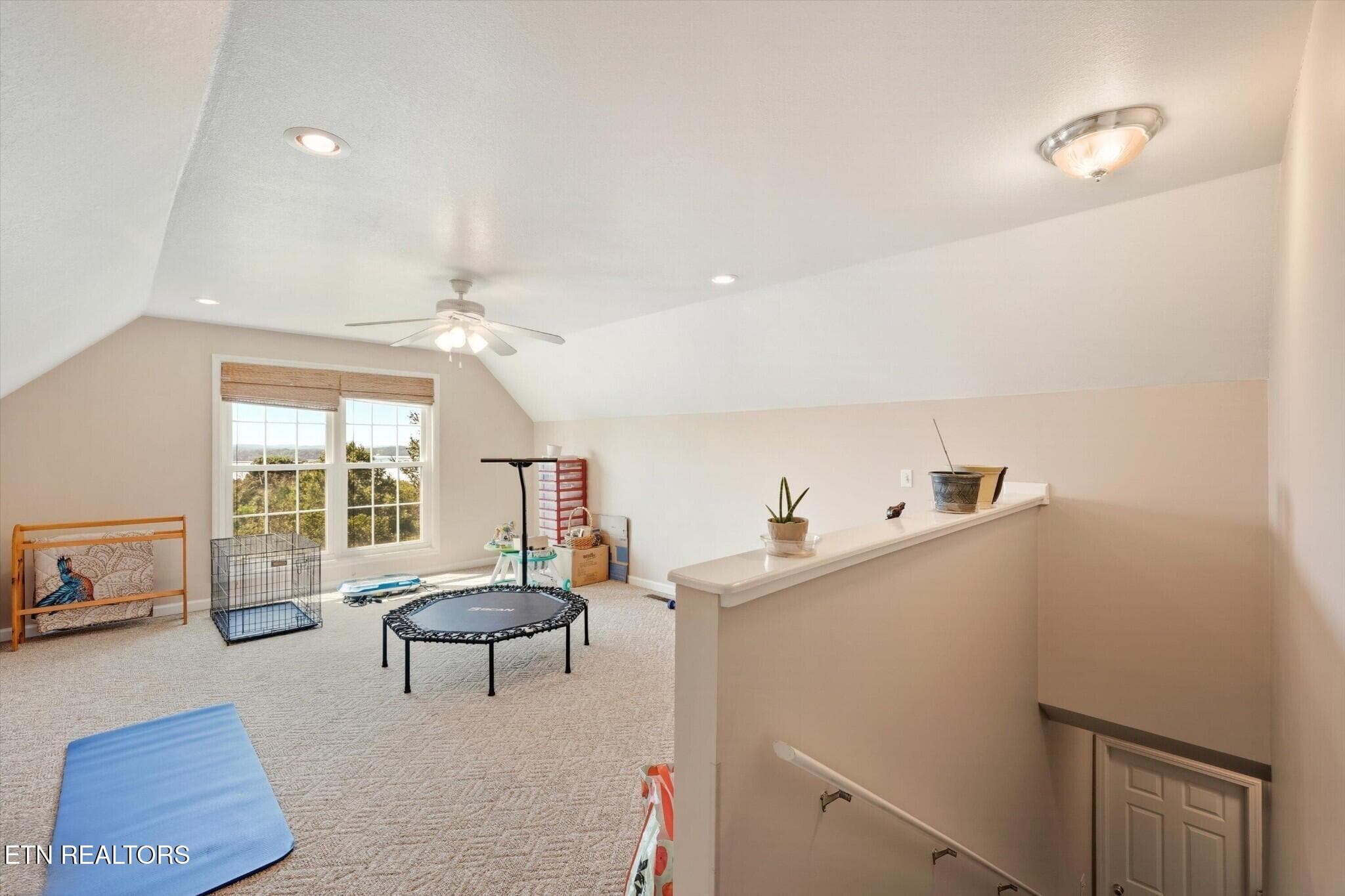 161912350-hr - 849 Pinnacle Drive, Dandridge, TN 37725