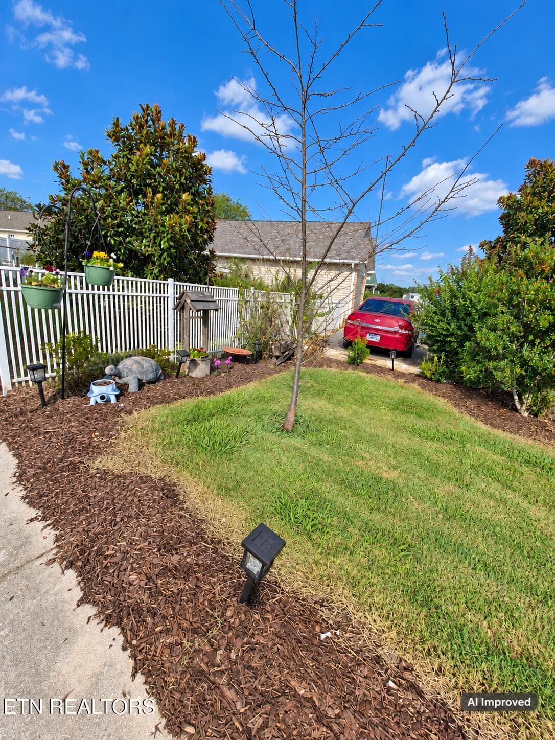 Front Yard - 2530 Sportsmans Way, Sevierville, TN 37876
