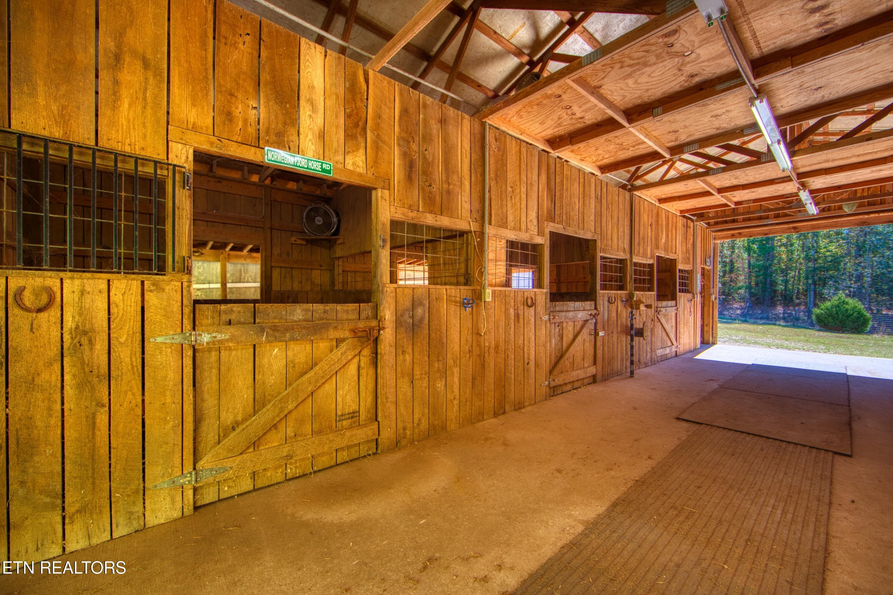 EK3A1317 - 320 Spruce Creek Drive, Jamestown, TN 38556