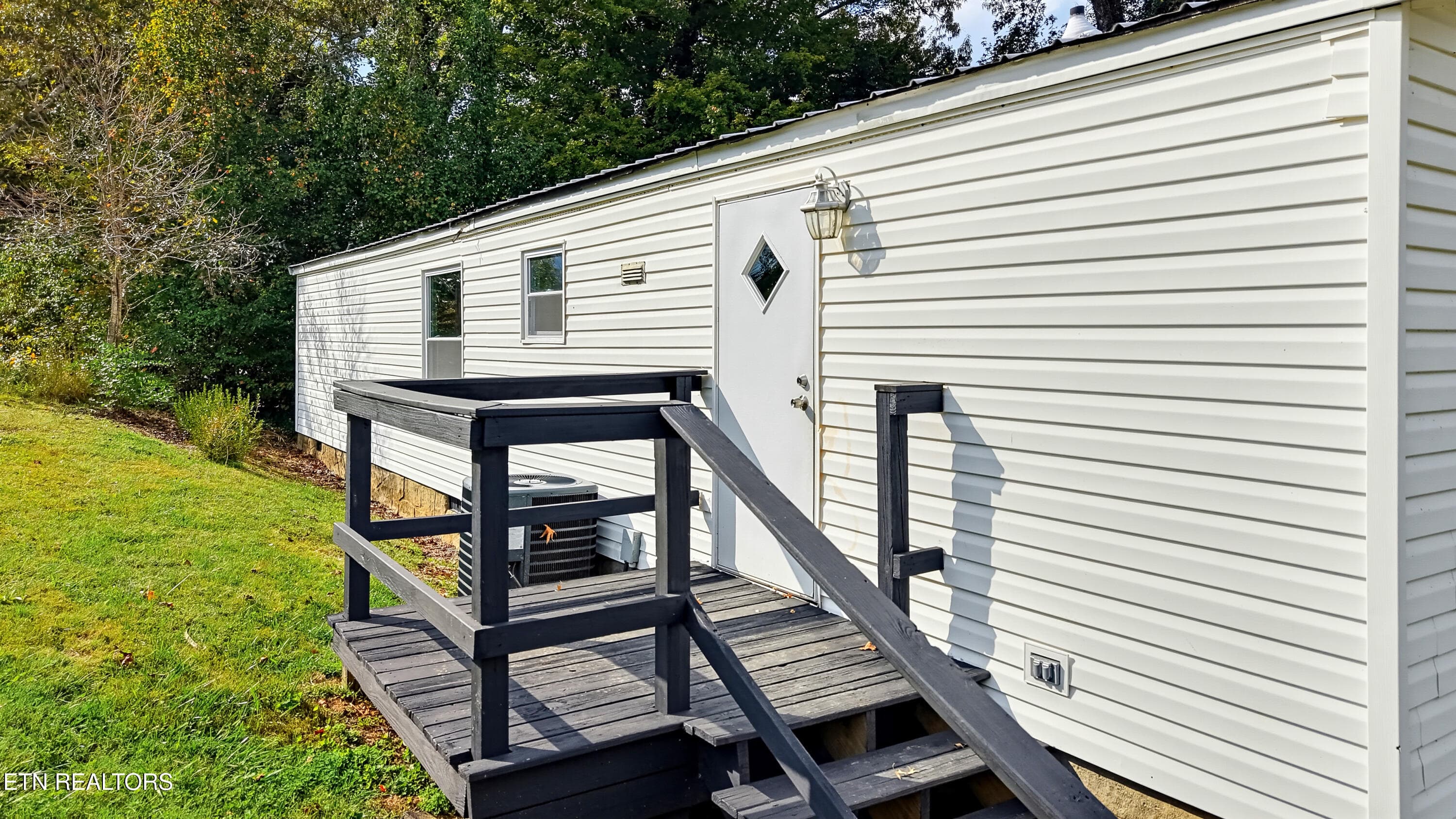 328 Doc Norton - 328 & 330 Doc Norton Rd, Walland, TN 37886