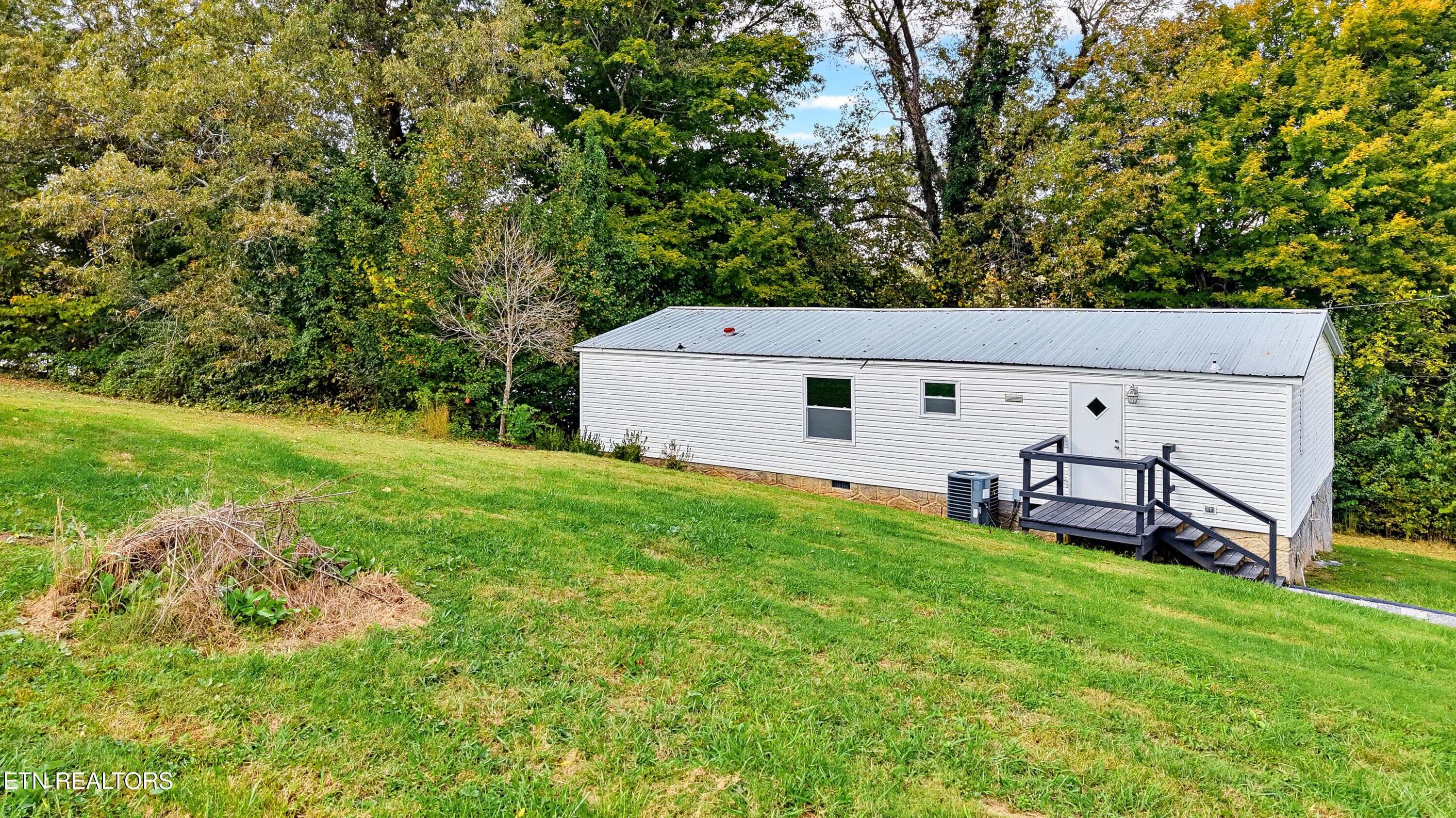 328 Doc Norton - 328 & 330 Doc Norton Rd, Walland, TN 37886