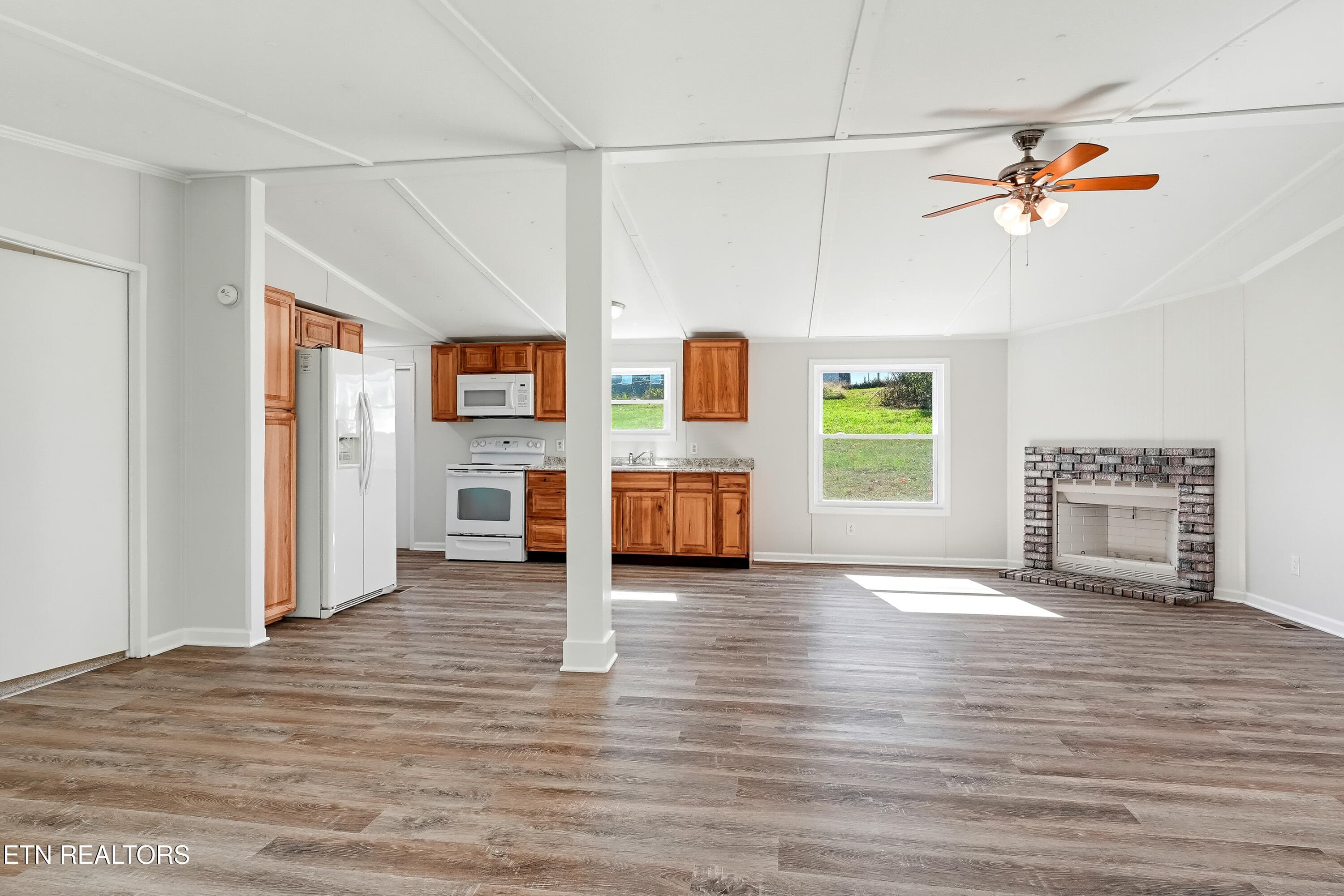 328 Doc Norton - 328 & 330 Doc Norton Rd, Walland, TN 37886