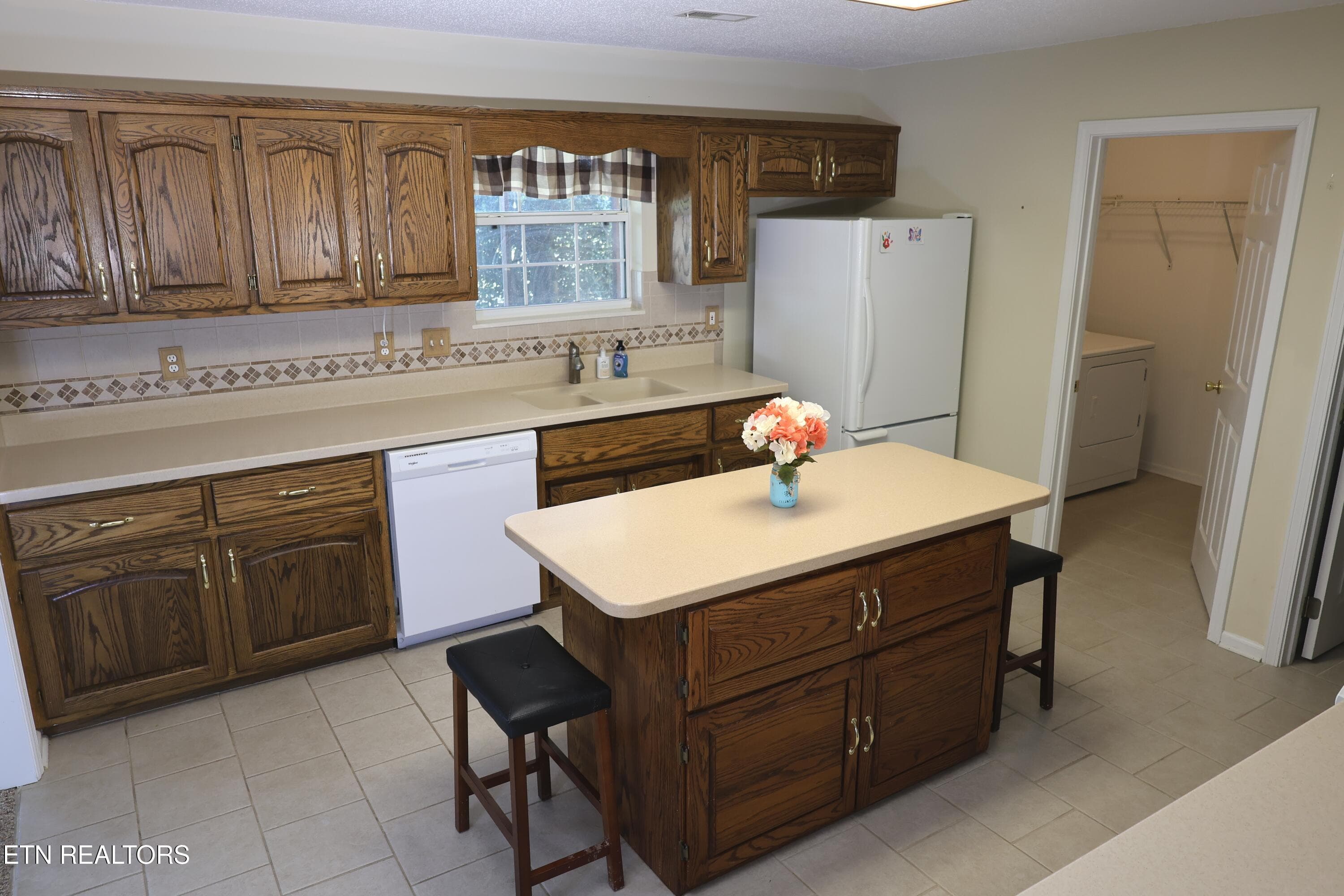 IMG_0444 c - 1324 Prairie Place, Greenback, TN 37742