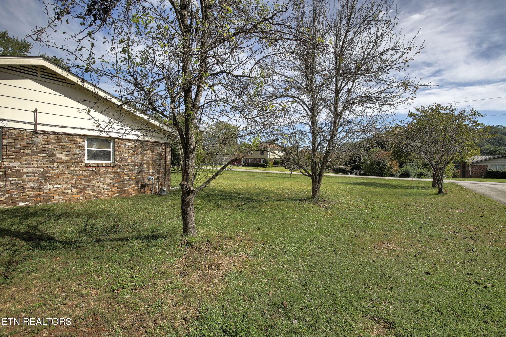IMG_0669 - 1412 Hillvale Rd, Louisville, TN 37777