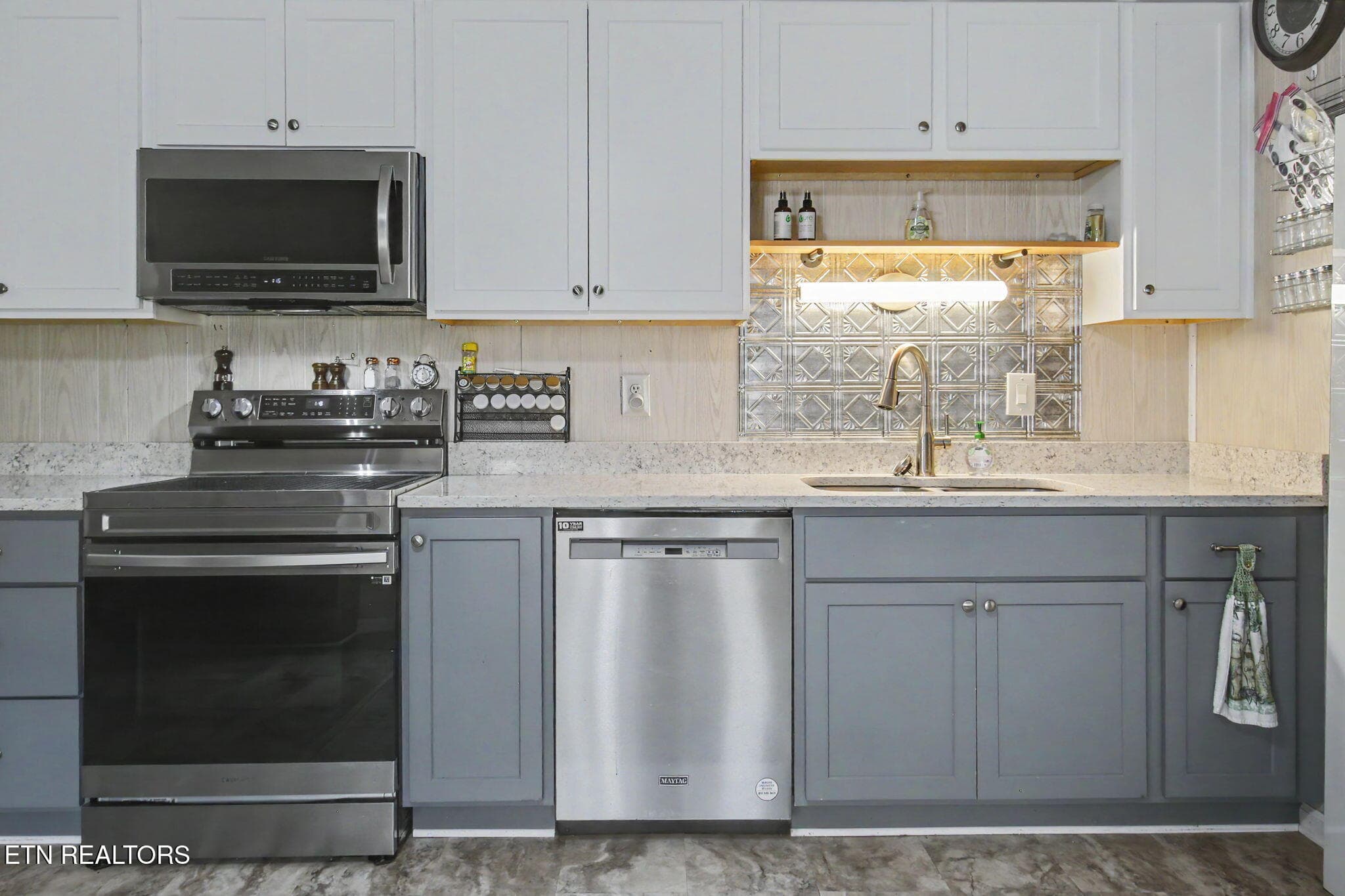 IMG_0489 - 1412 Hillvale Rd, Louisville, TN 37777