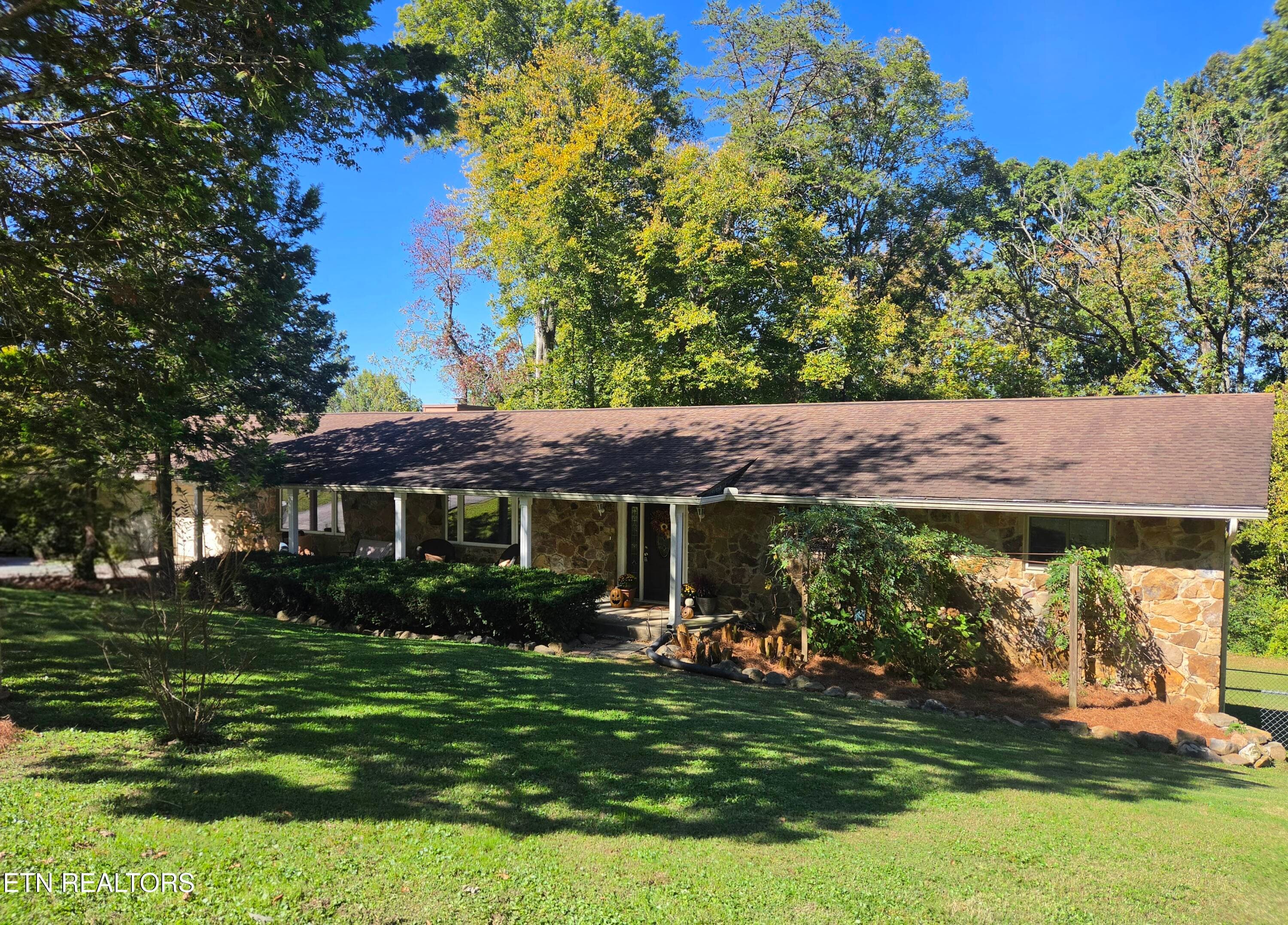 5 Bedroom Basement Ranch - 131 Cumberland View Drive, Oak Ridge, TN 37830