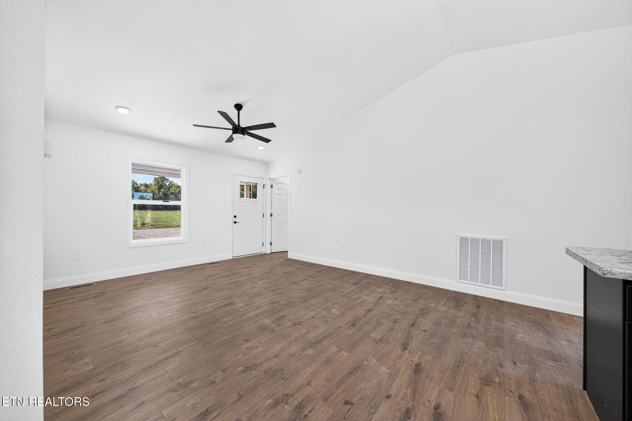 13-web-or-mls-135 Conley Dr_061_TNPC - 135 Conley Drive, Pall Mall, TN 38577