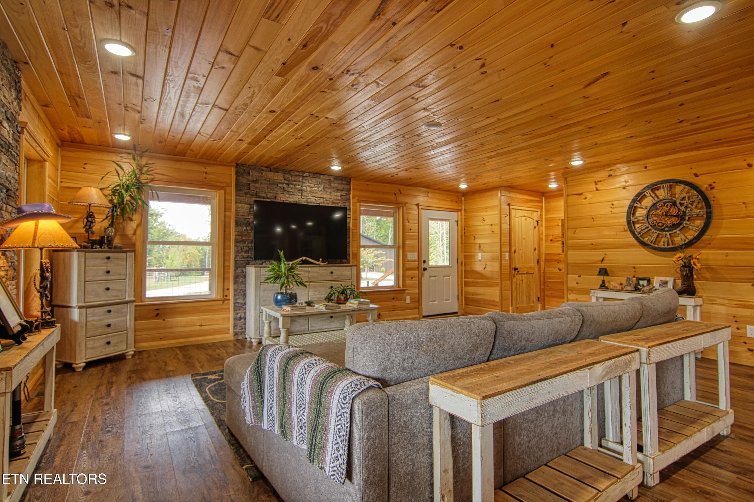 12 - 32 Mill Creek Point, Allardt, TN 38504