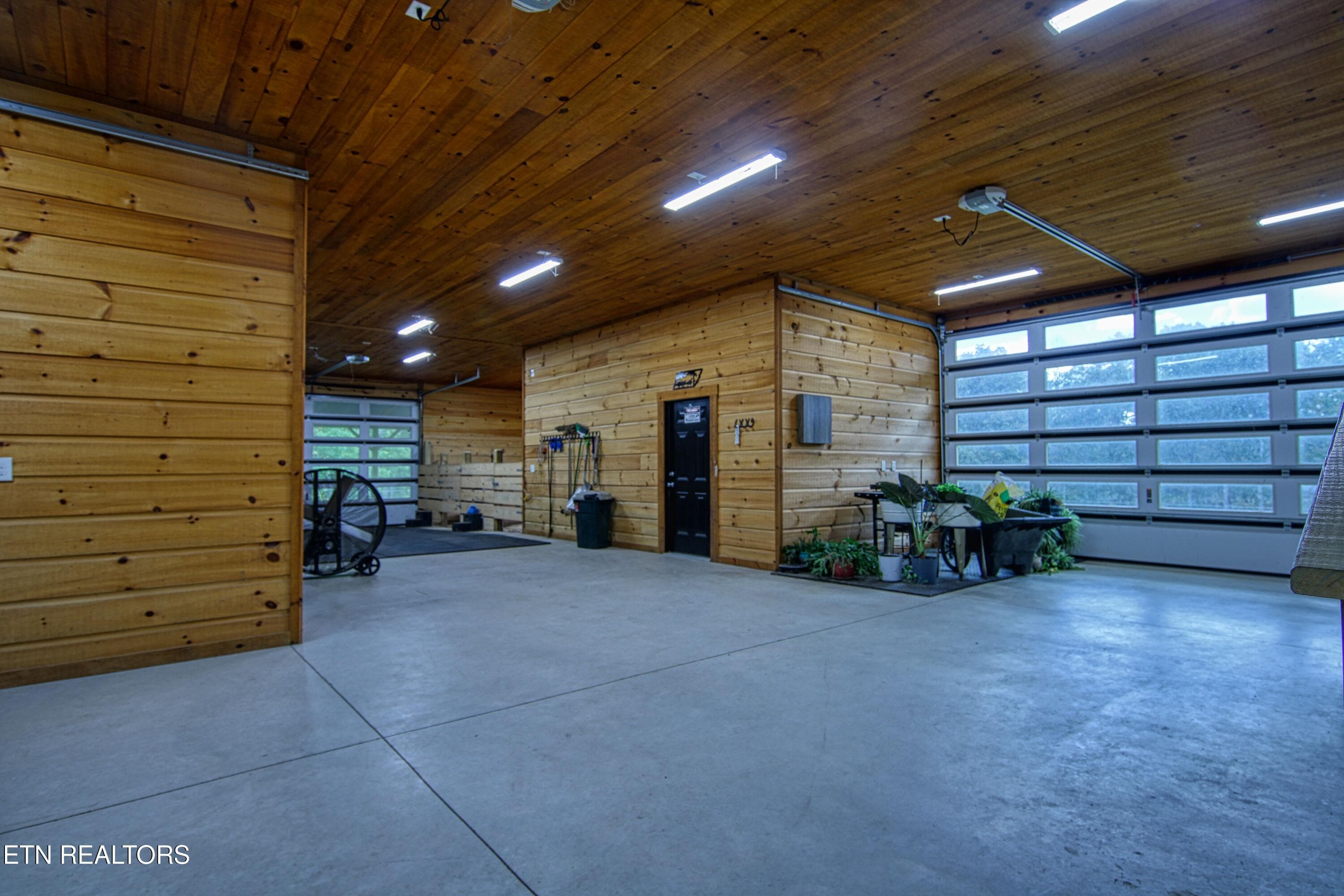 29 - 32 Mill Creek Point, Allardt, TN 38504