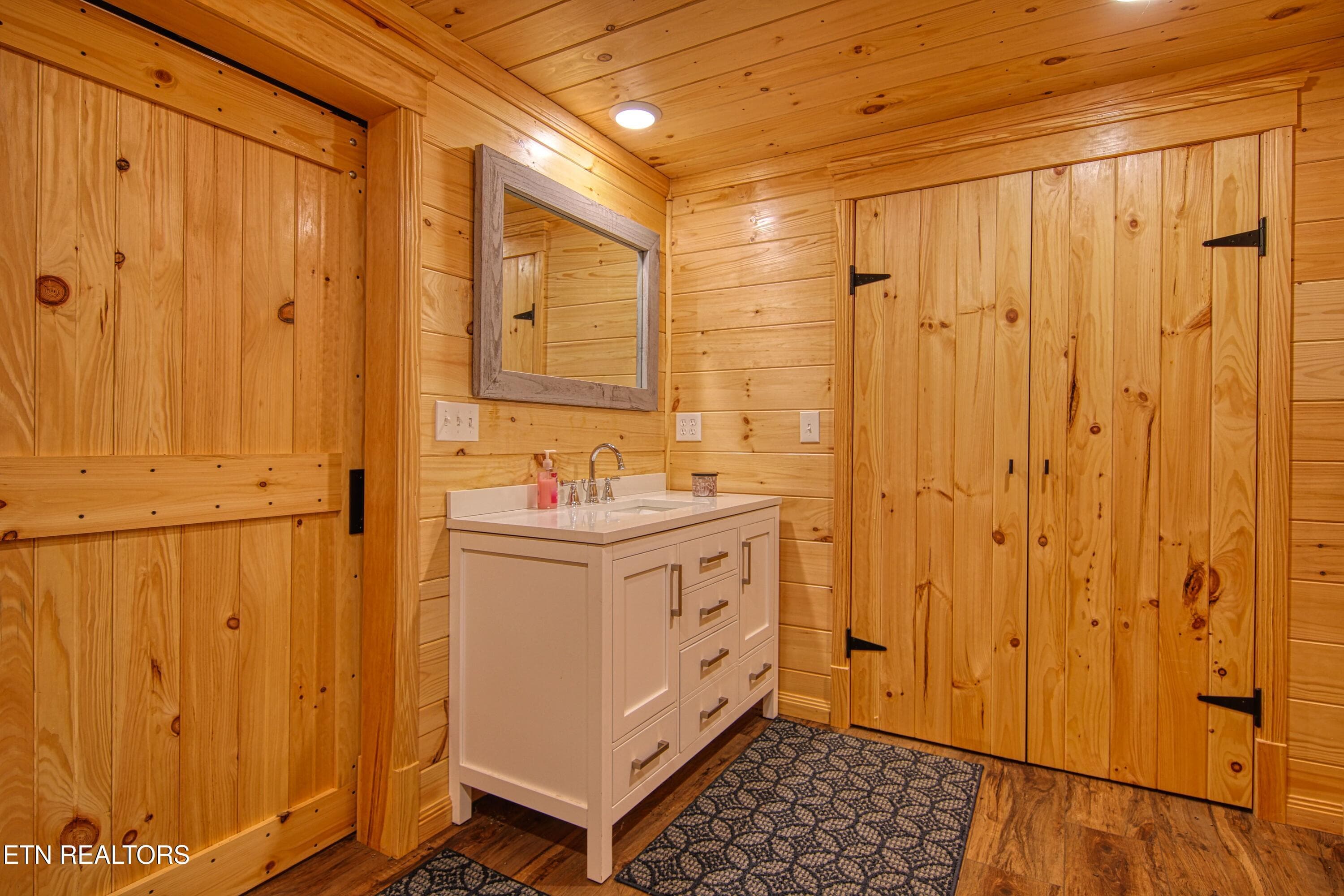 41 - 32 Mill Creek Point, Allardt, TN 38504