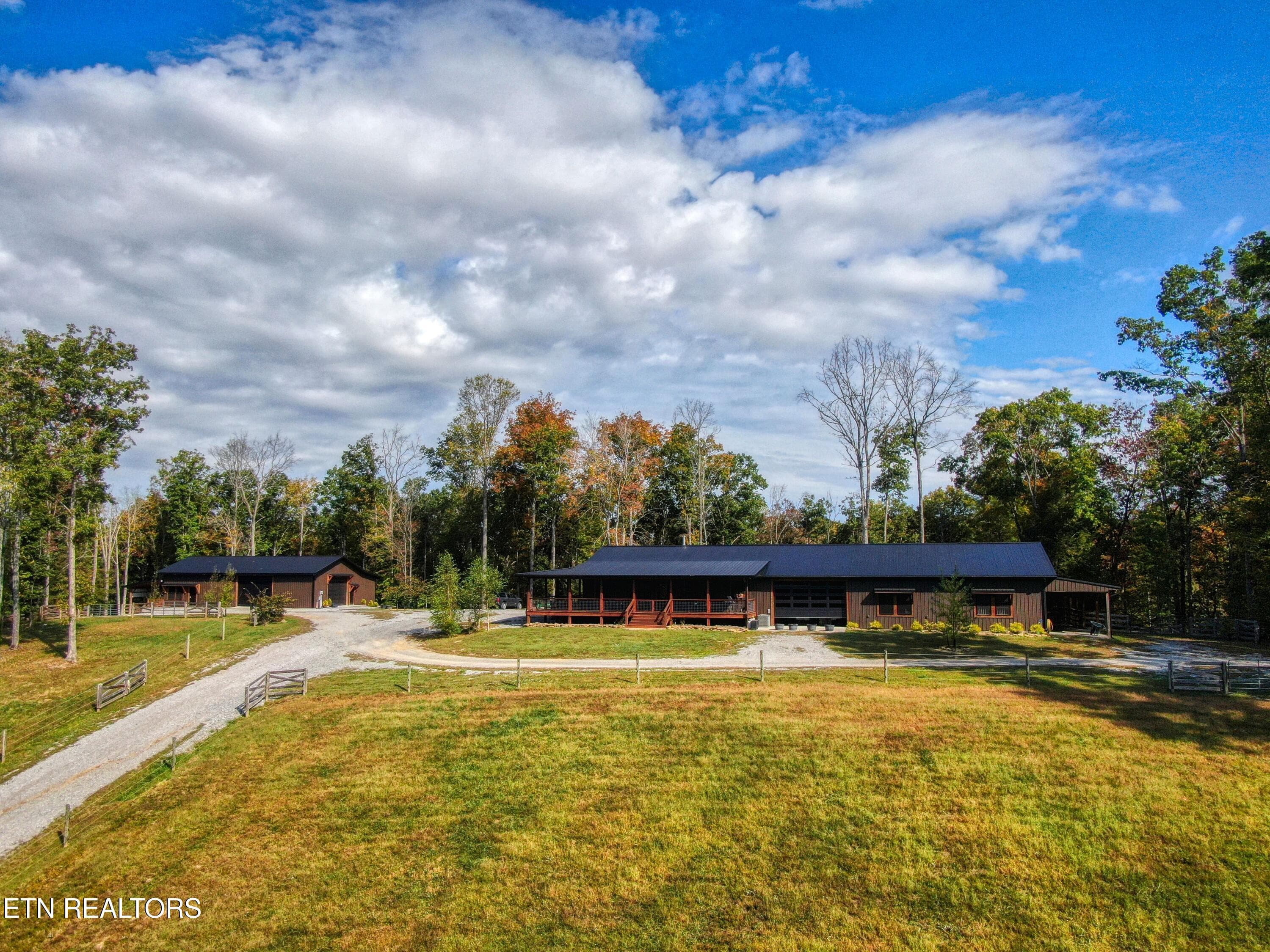 32 - 32 Mill Creek Point, Allardt, TN 38504