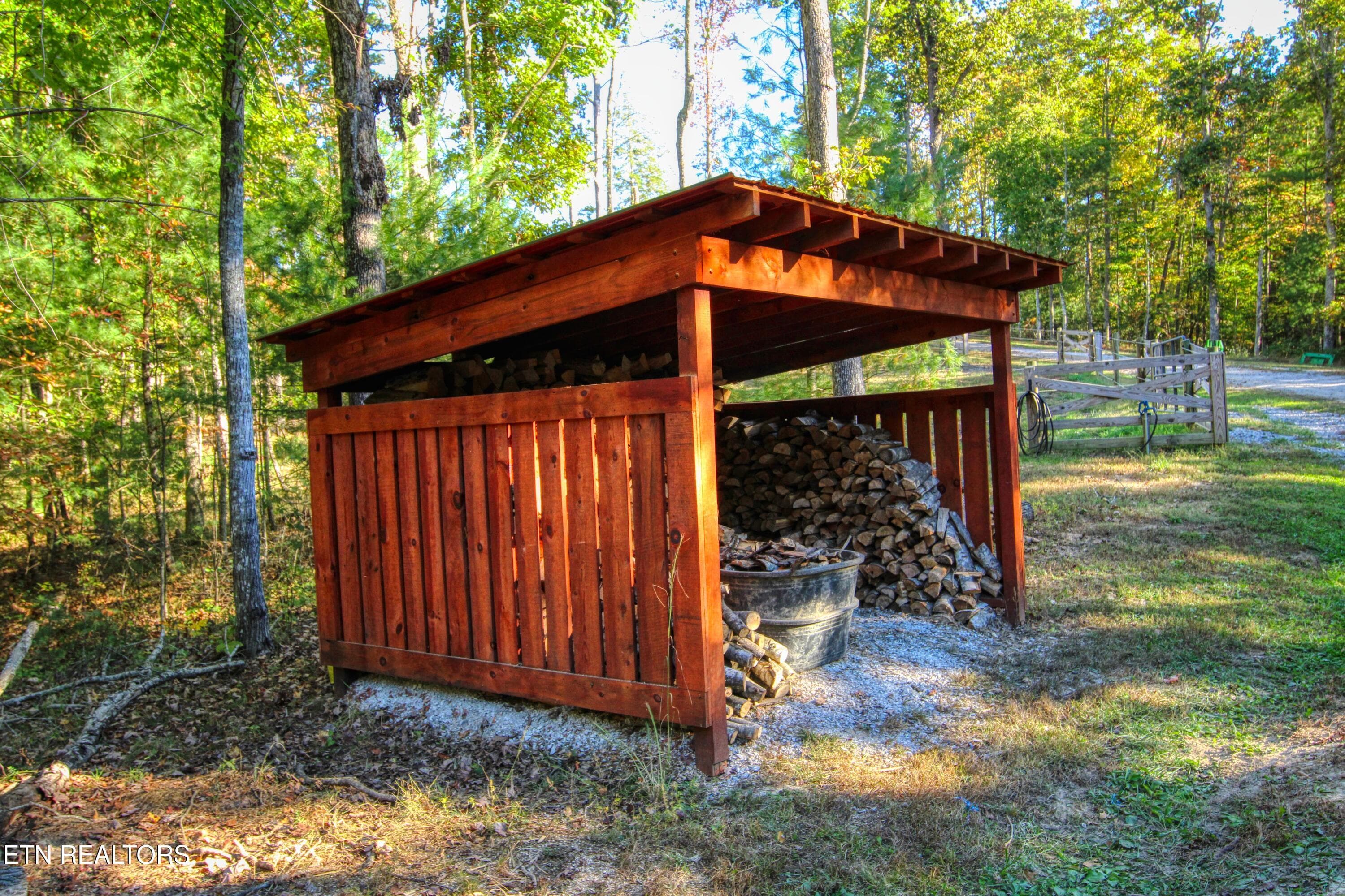51 - 32 Mill Creek Point, Allardt, TN 38504