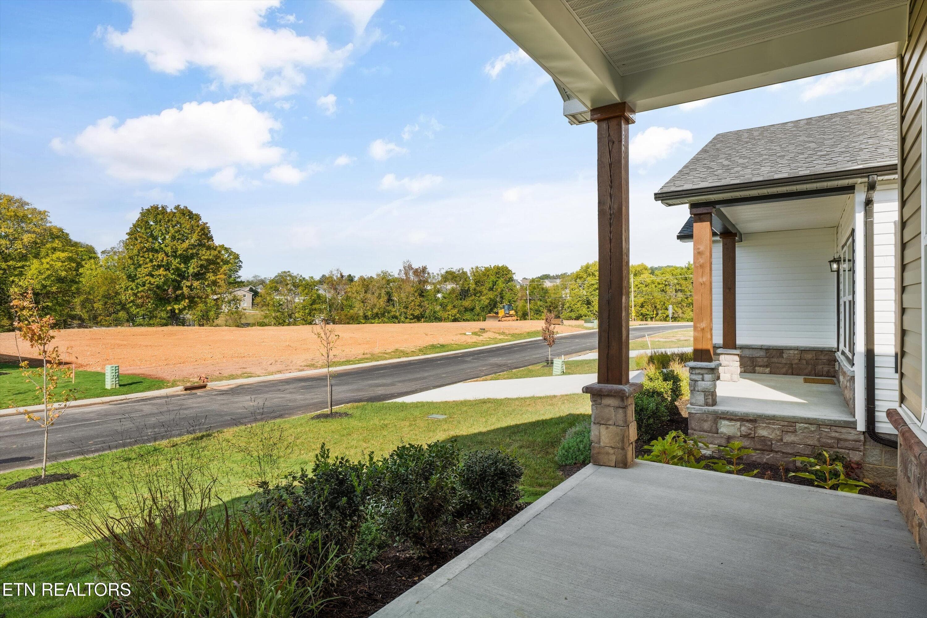 Front Porch - 7634 Sycamore Breeze Rd, Knoxville, TN 37920