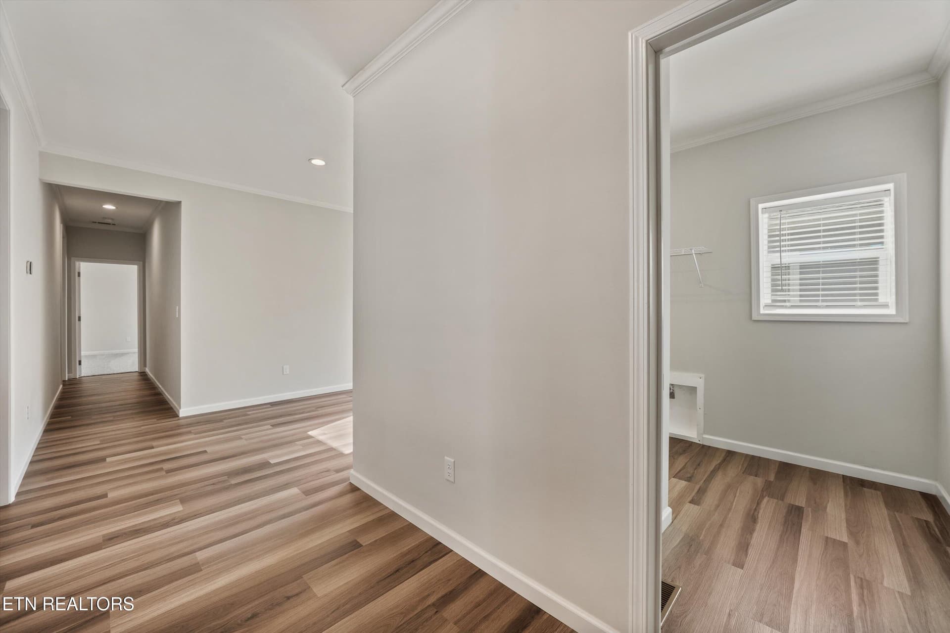 Hallway - 7634 Sycamore Breeze Rd, Knoxville, TN 37920