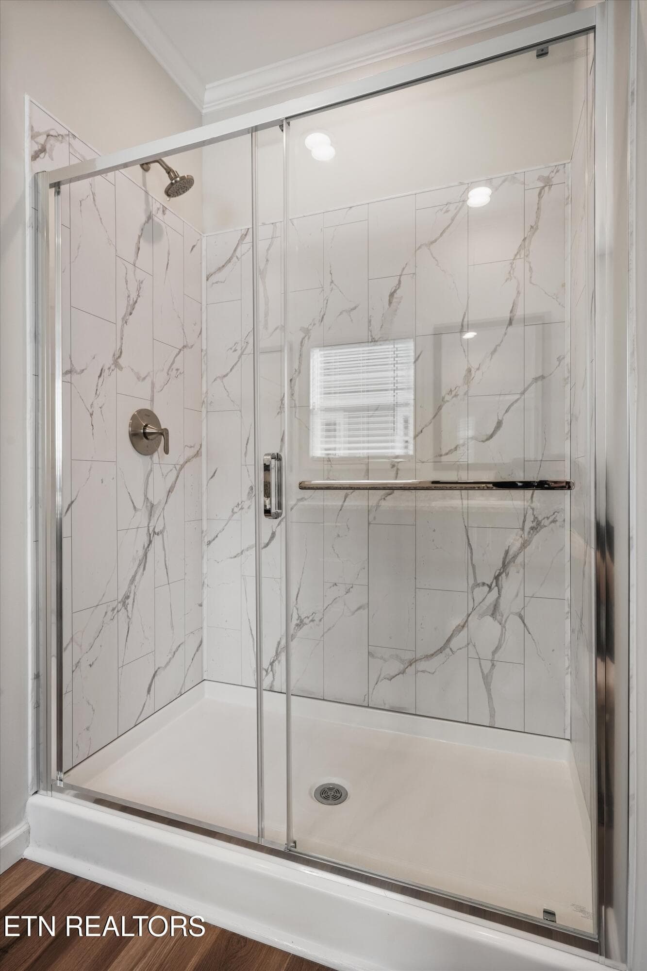 Primary Walk-in Shower - 7634 Sycamore Breeze Rd, Knoxville, TN 37920