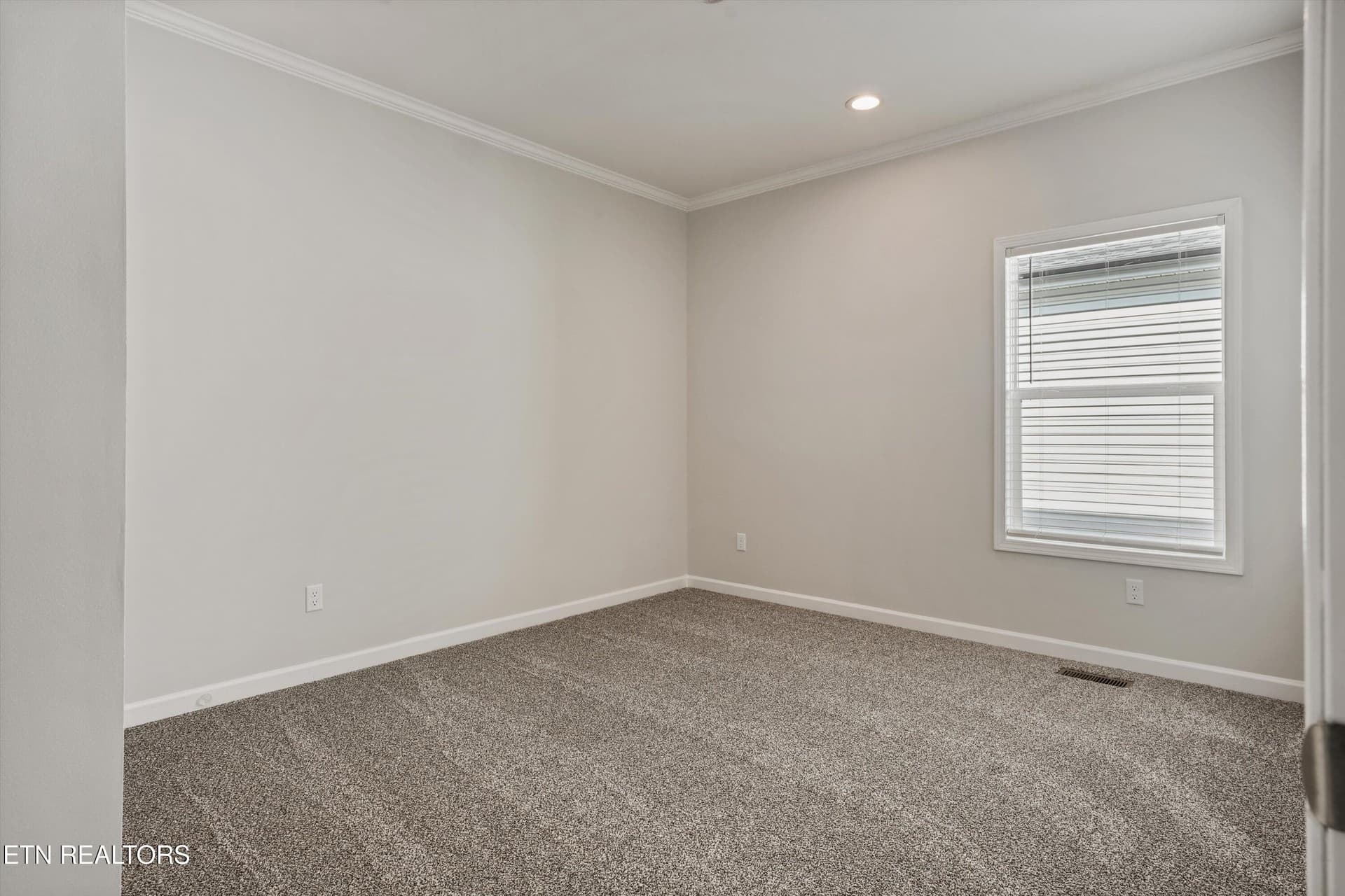 Bedroom 2 - 7634 Sycamore Breeze Rd, Knoxville, TN 37920