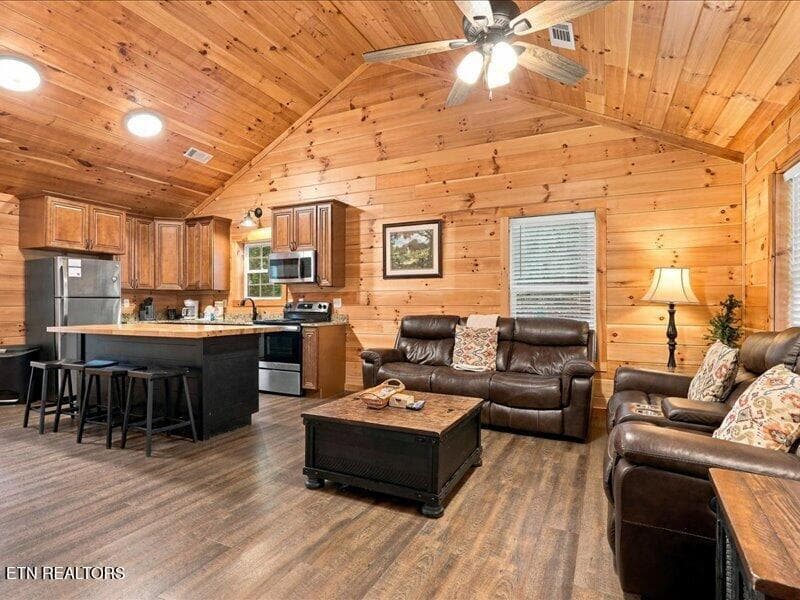 06-004_1I2A2839 - 527 Golf Rd, Pigeon Forge, TN 37863